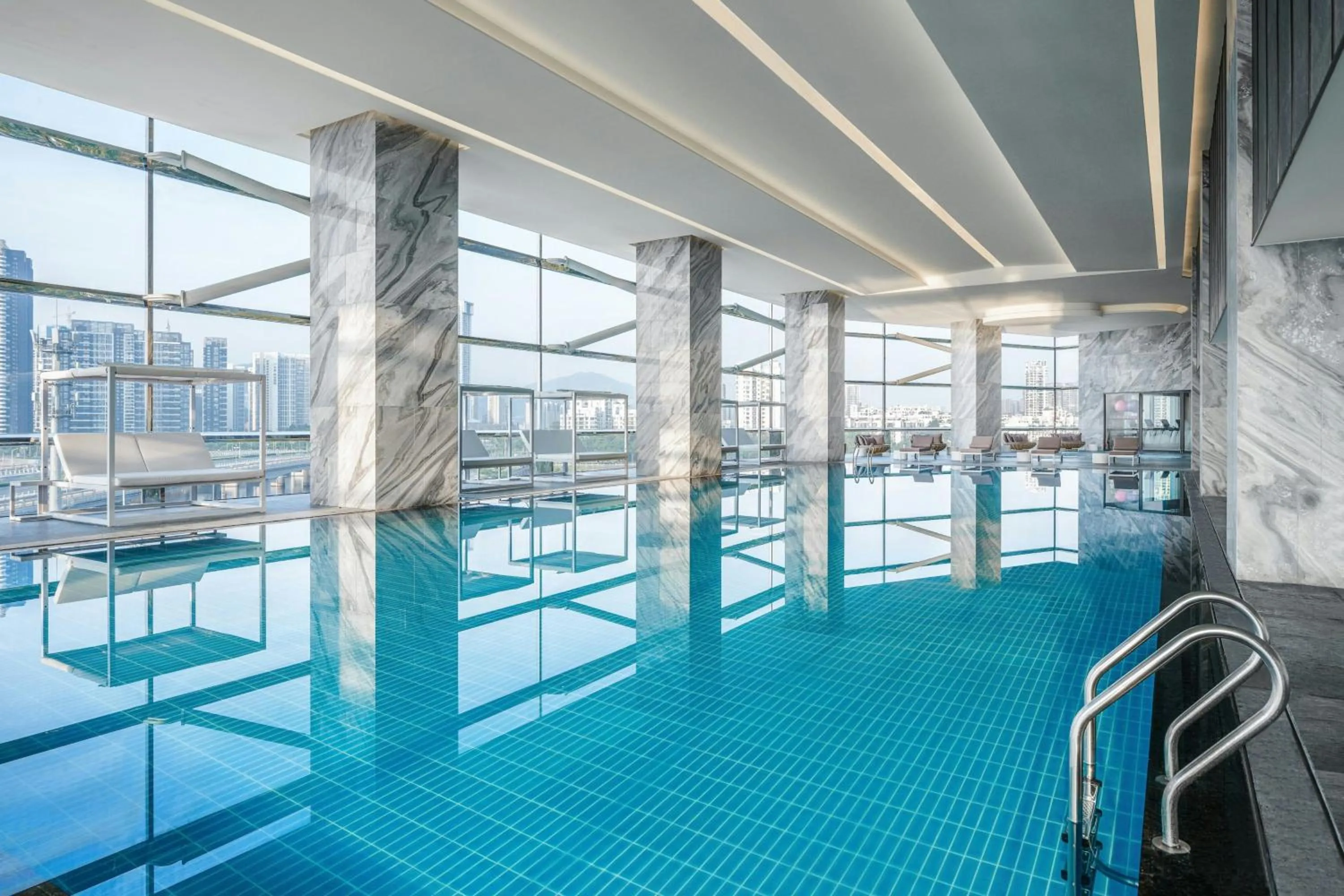 Swimming pool in Renaissance Zhuhai Hotel