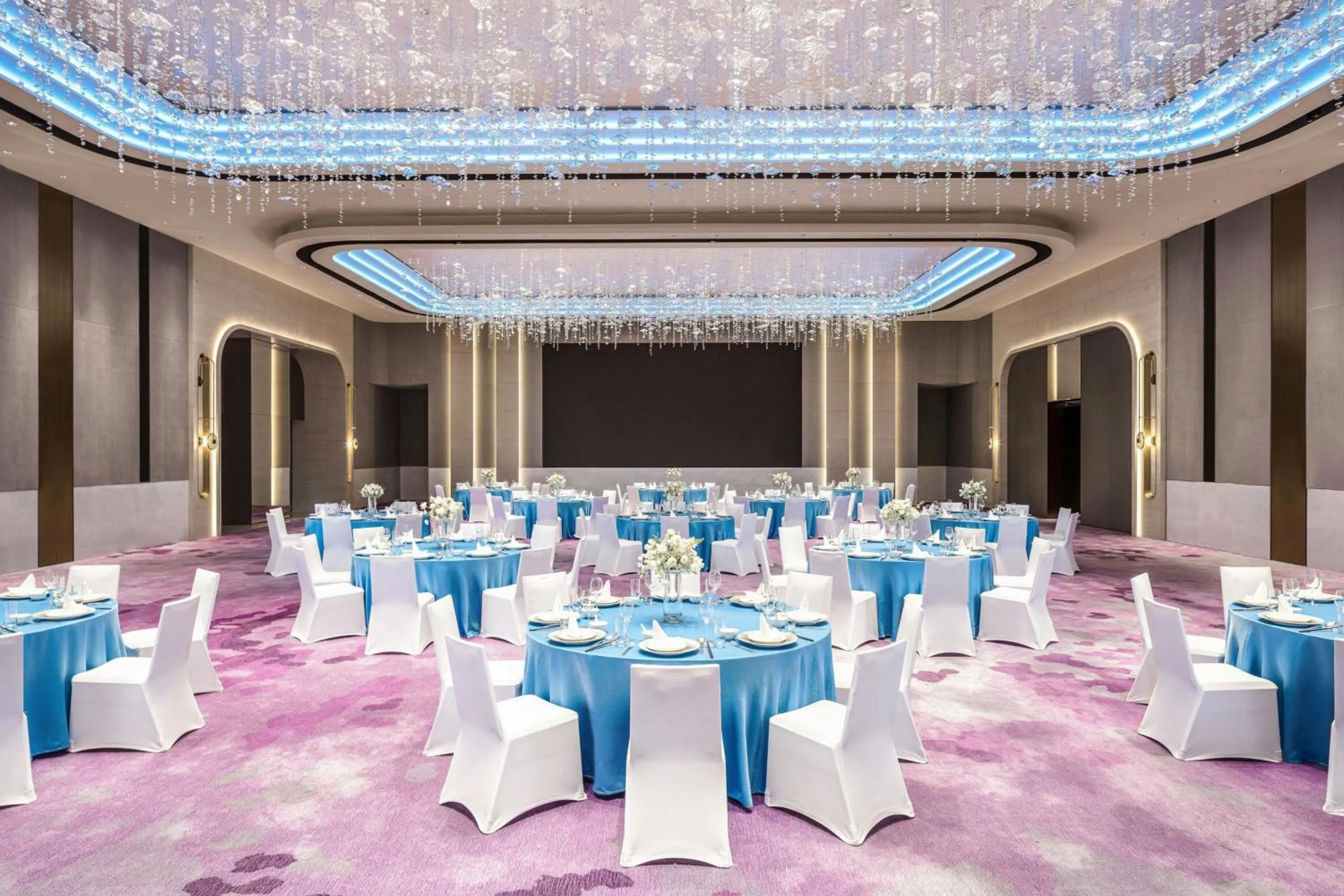 Meeting/conference room in Renaissance Zhuhai Hotel