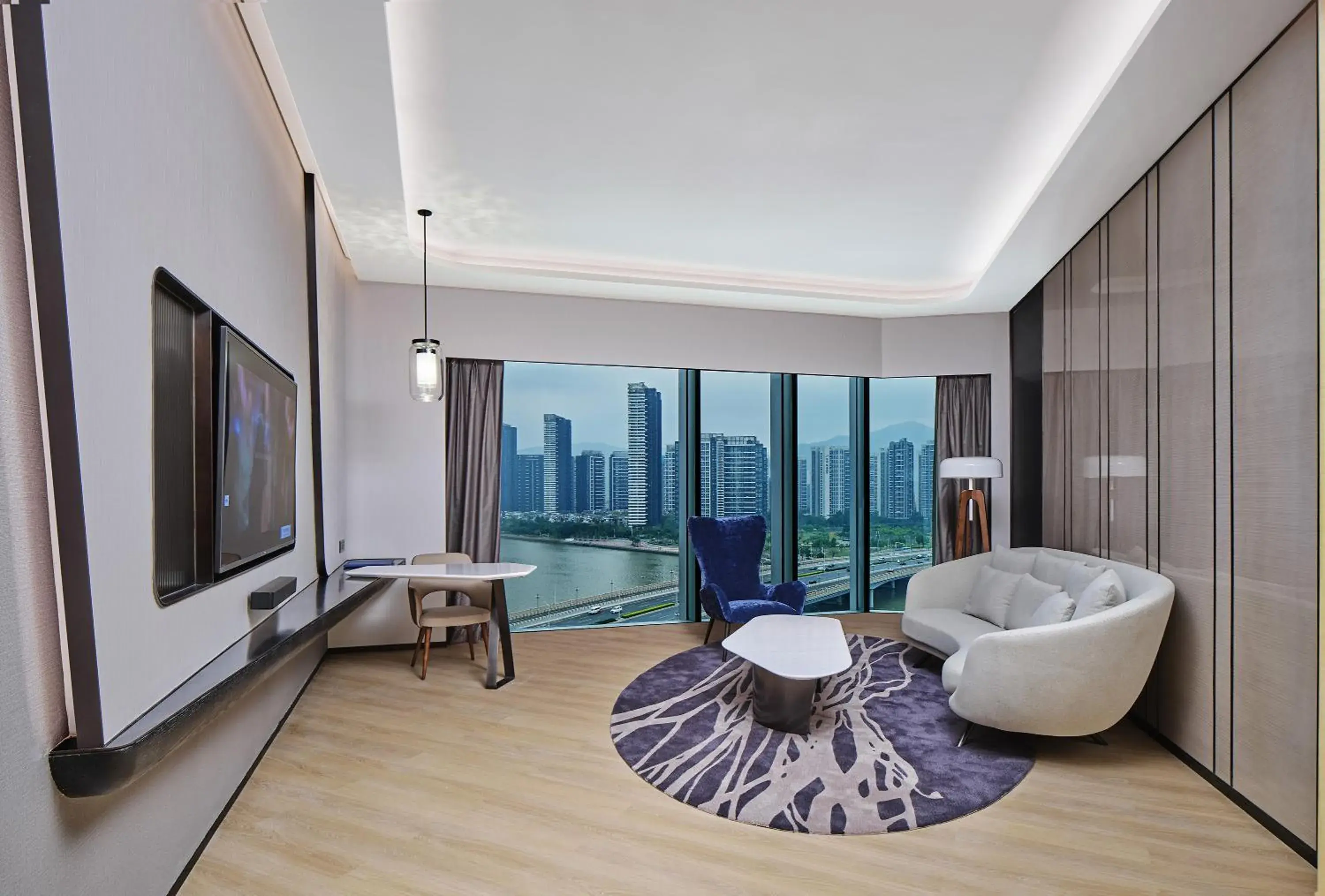 One-Bedroom Renaissance Suite - Club Lounge Access in Renaissance Zhuhai Hotel One-Bedroom Renaissance Suite - Club Lounge Access in Renaissance Zhuhai Hotel