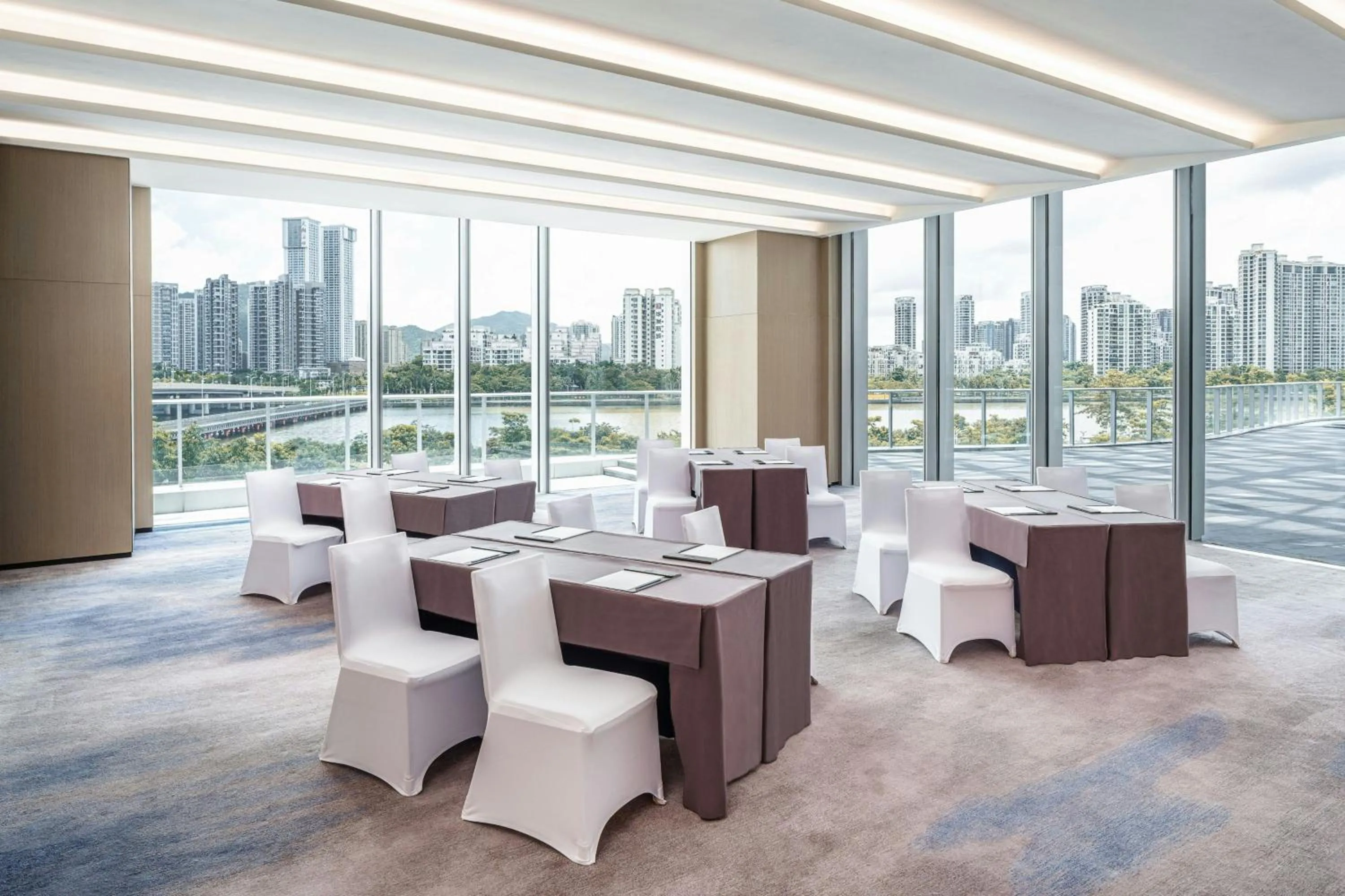 Meeting/conference room in Renaissance Zhuhai Hotel