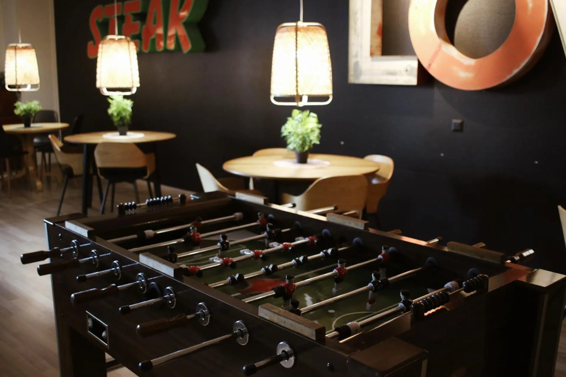 Communal lounge/ TV room in Hotelli Jämsä