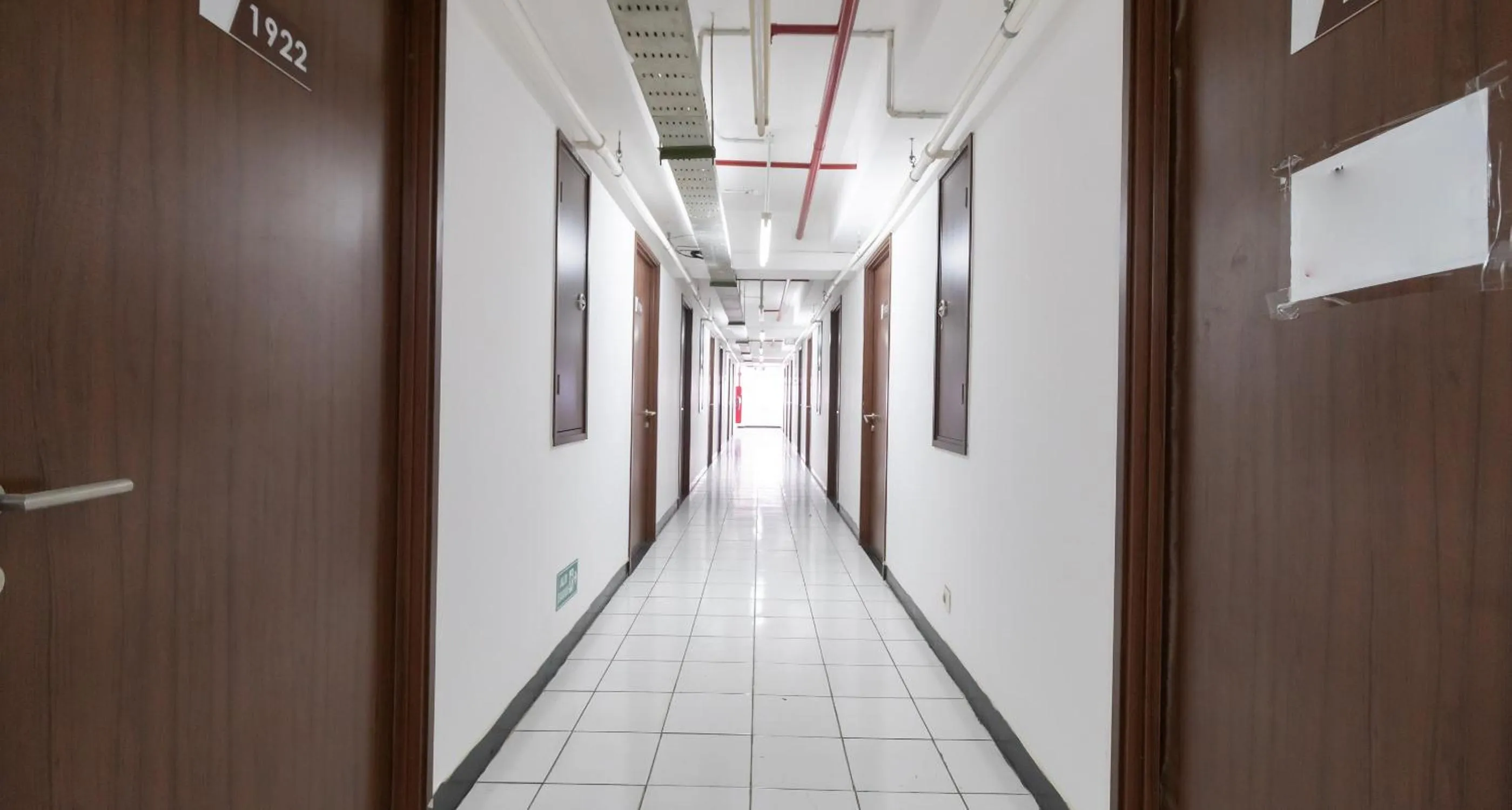 RedLiving Apartemen Gunung Putri - SIROOMS