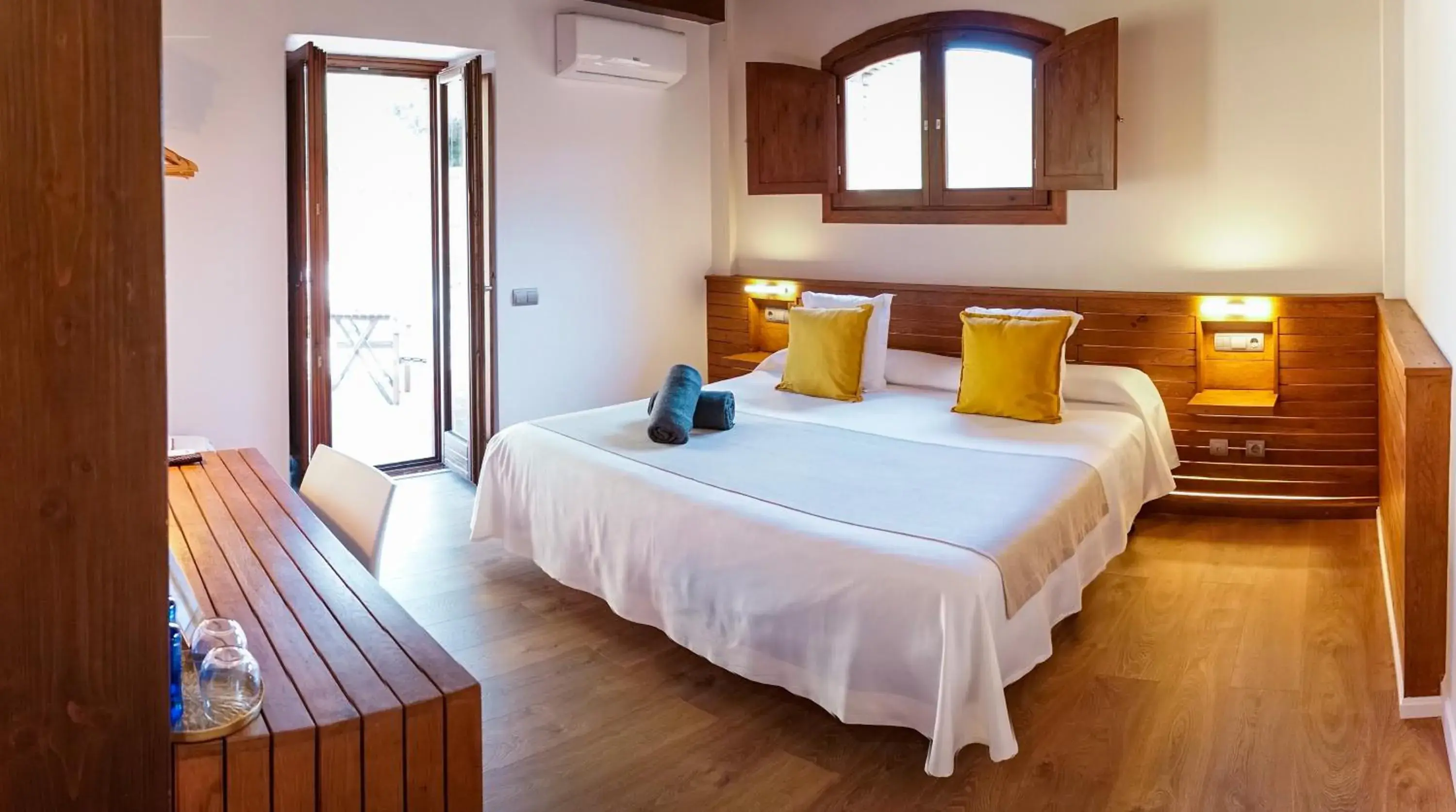 Deluxe Room in Hotel Mas Mariassa Deluxe Room in Hotel Mas Mariassa