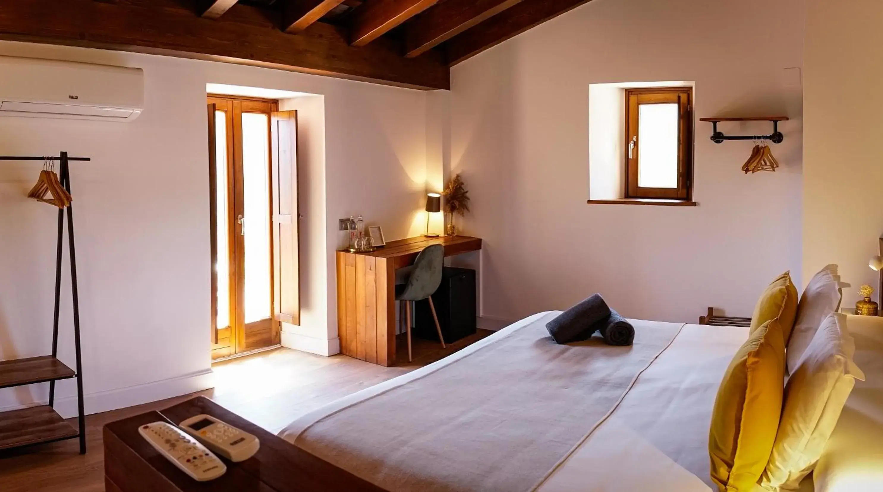 Queen Suite with Spa Bath in Hotel Mas Mariassa Queen Suite with Spa Bath in Hotel Mas Mariassa