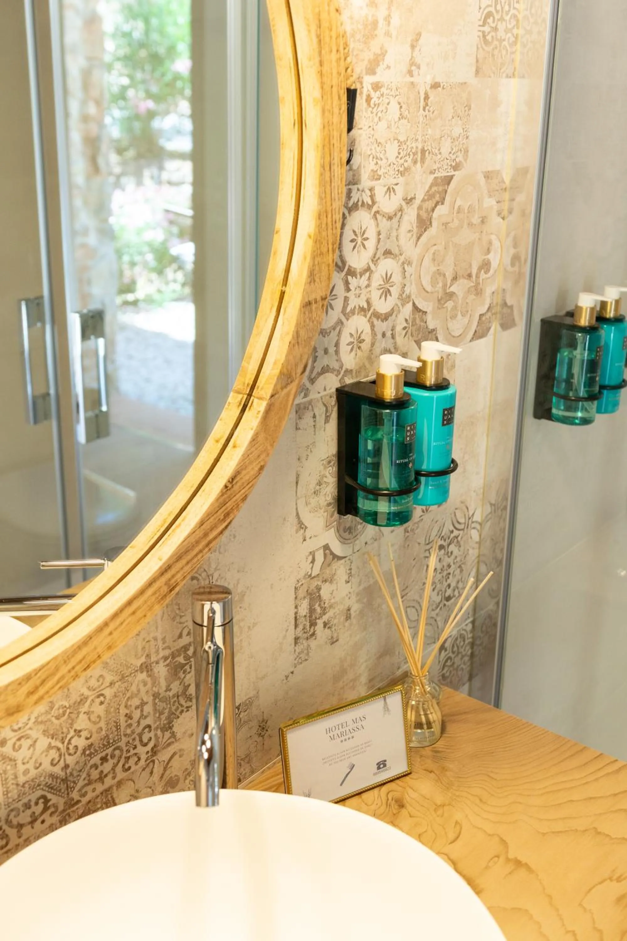 Bathroom in Hotel Mas Mariassa