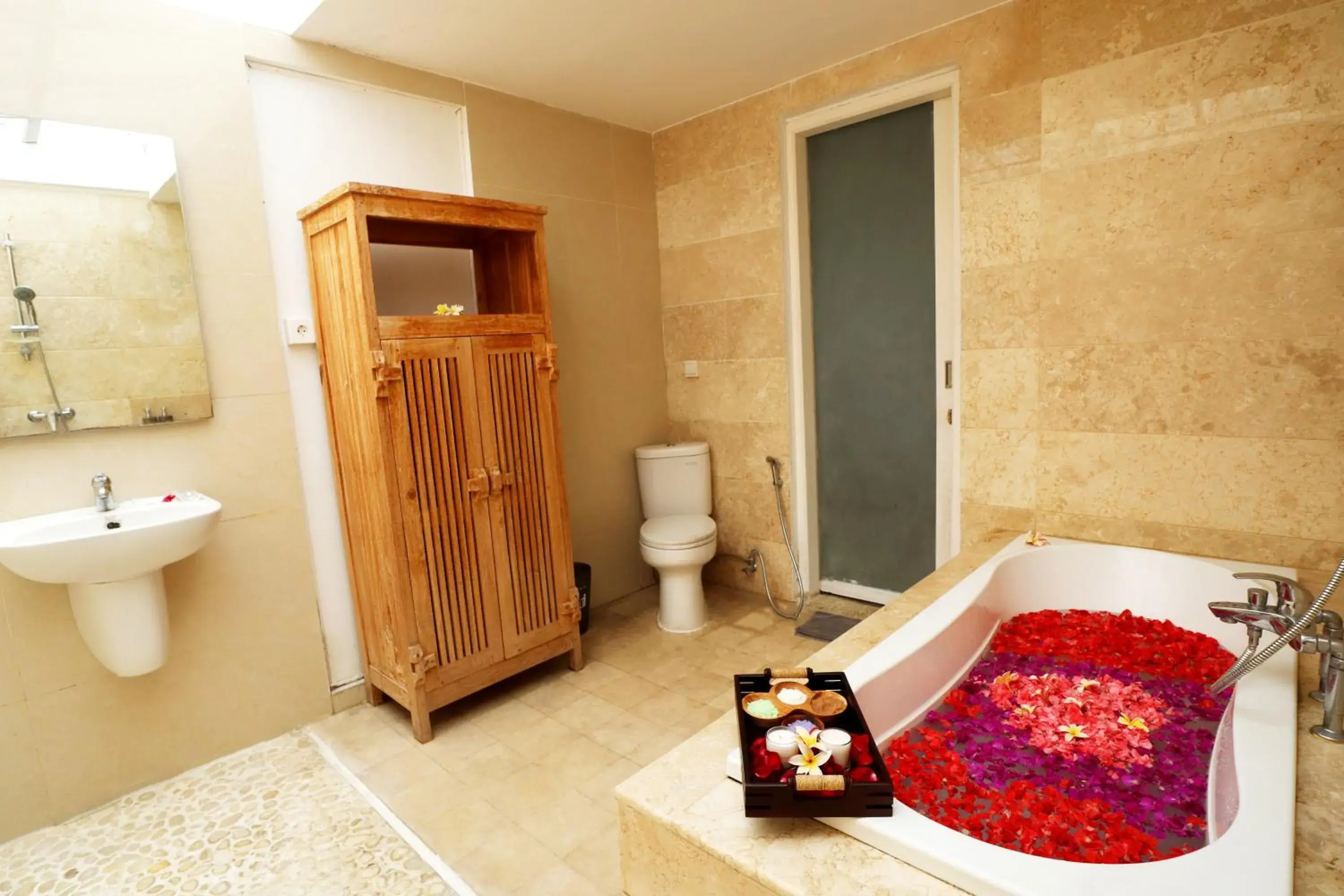 Toilet in Aventus Resort Ubud Toilet in Aventus Resort Ubud