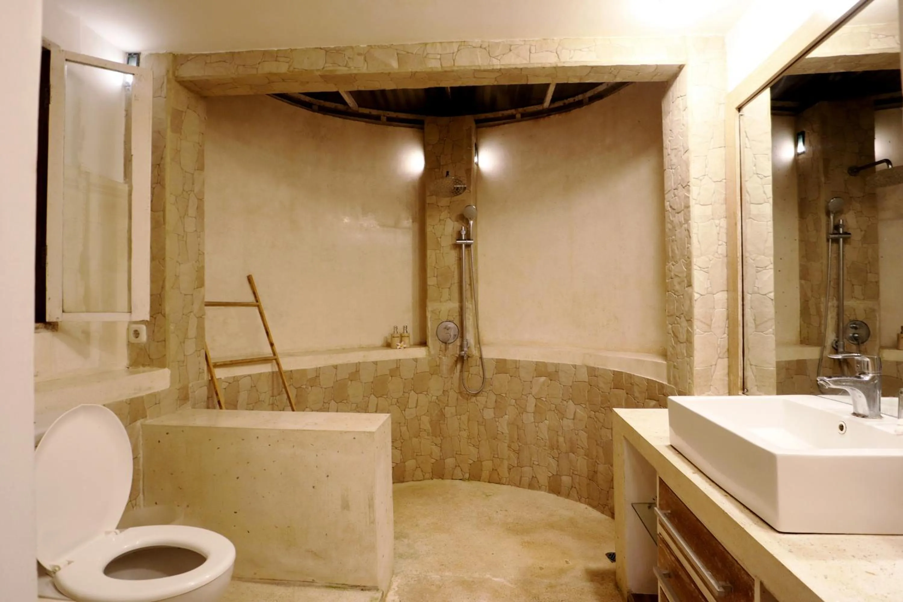 Shower in Aventus Resort Ubud