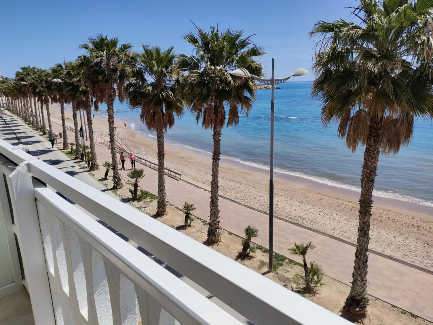 Beach Front Esther 6 Villajoyosa VACATION RENTALS FROM 11 NIGHTS