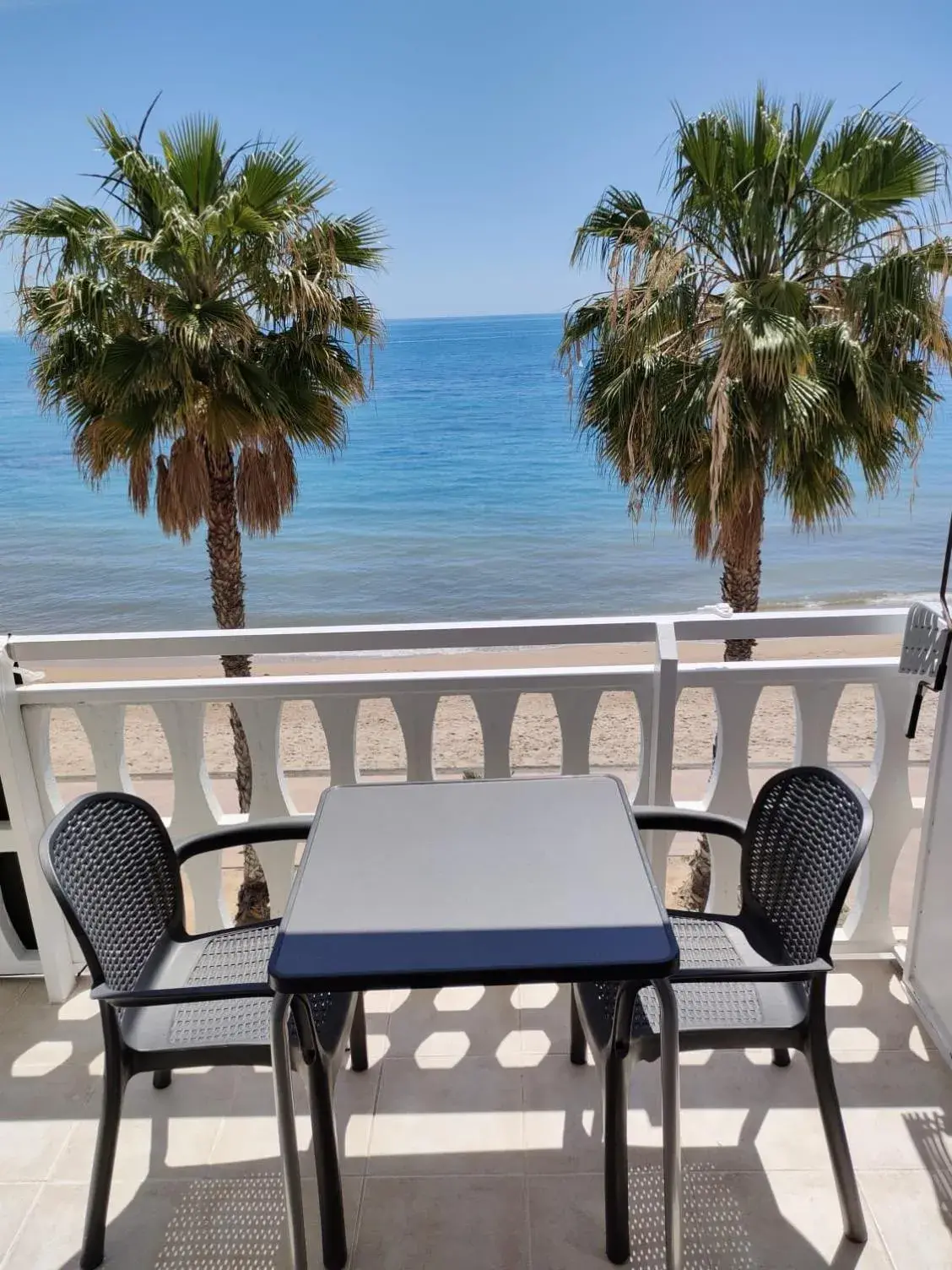 Beach Front Esther 6 Villajoyosa VACATION RENTALS FROM 11 NIGHTS Beach Front Esther 6 Villajoyosa VACATION RENTALS FROM 11 NIGHTS