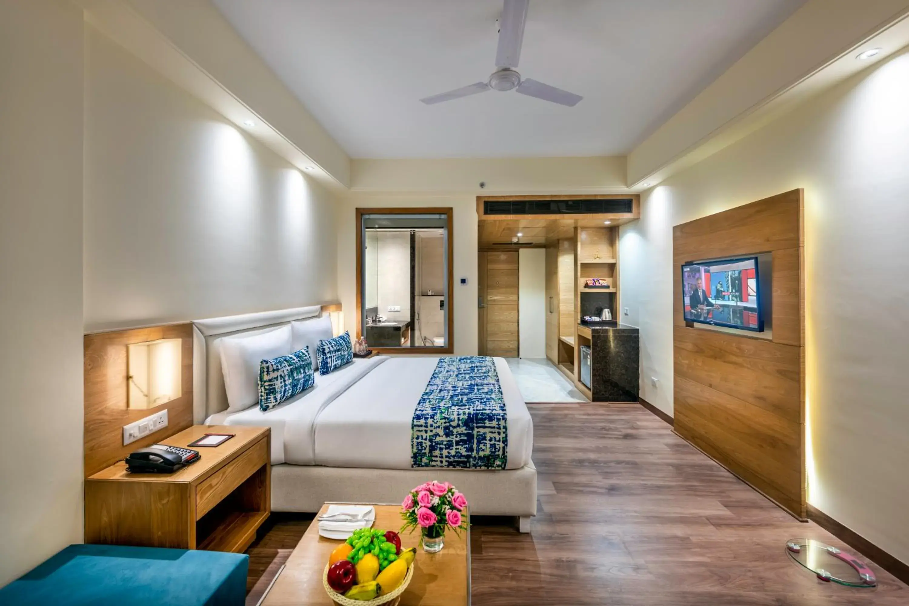 Photo of the whole room, Bed in Lords Inn Jaipur Photo of the whole room, Bed in Lords Inn Jaipur