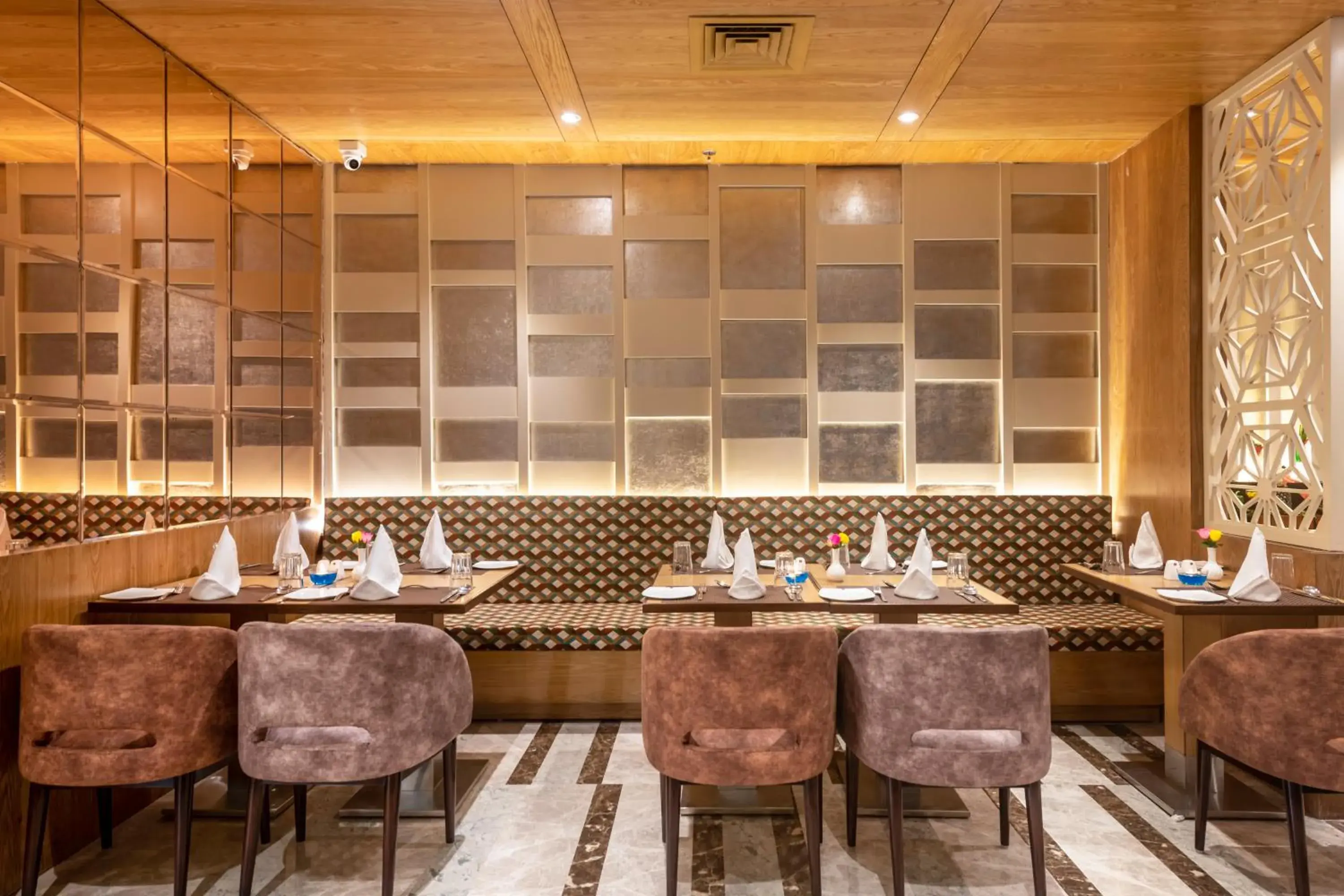 Restaurant/places to eat in Lords Inn Jaipur Restaurant/places to eat in Lords Inn Jaipur