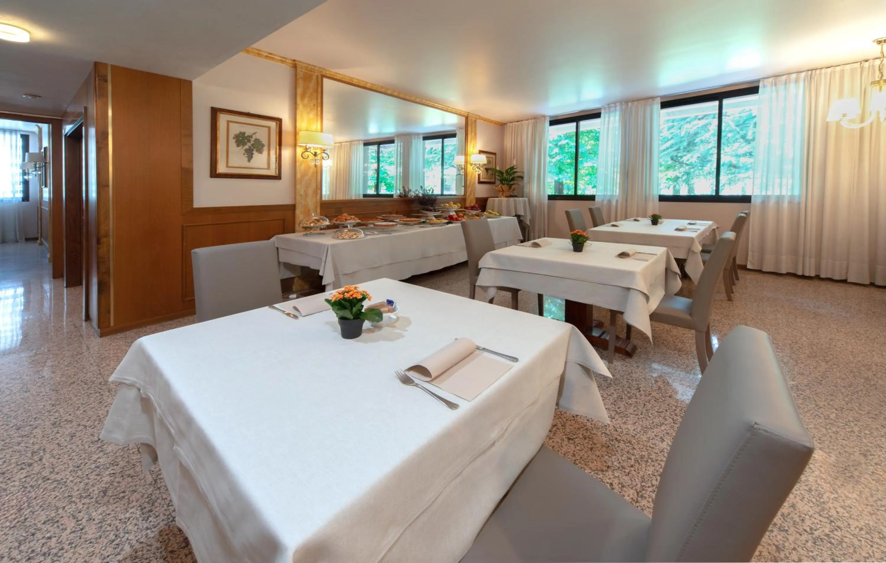 Breakfast in Bonotto Hotel Palladio