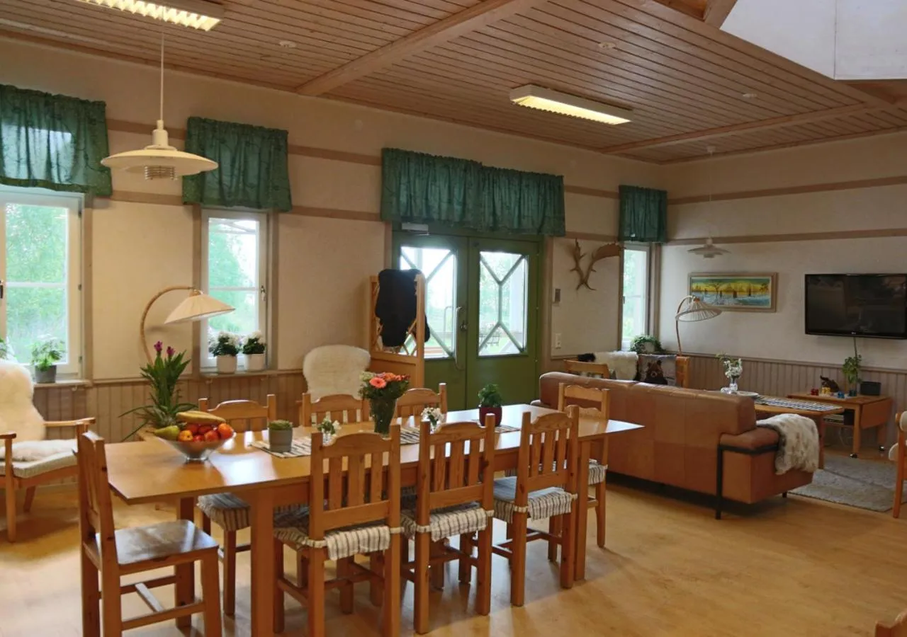 Communal lounge/ TV room in HusHotellHunge AB