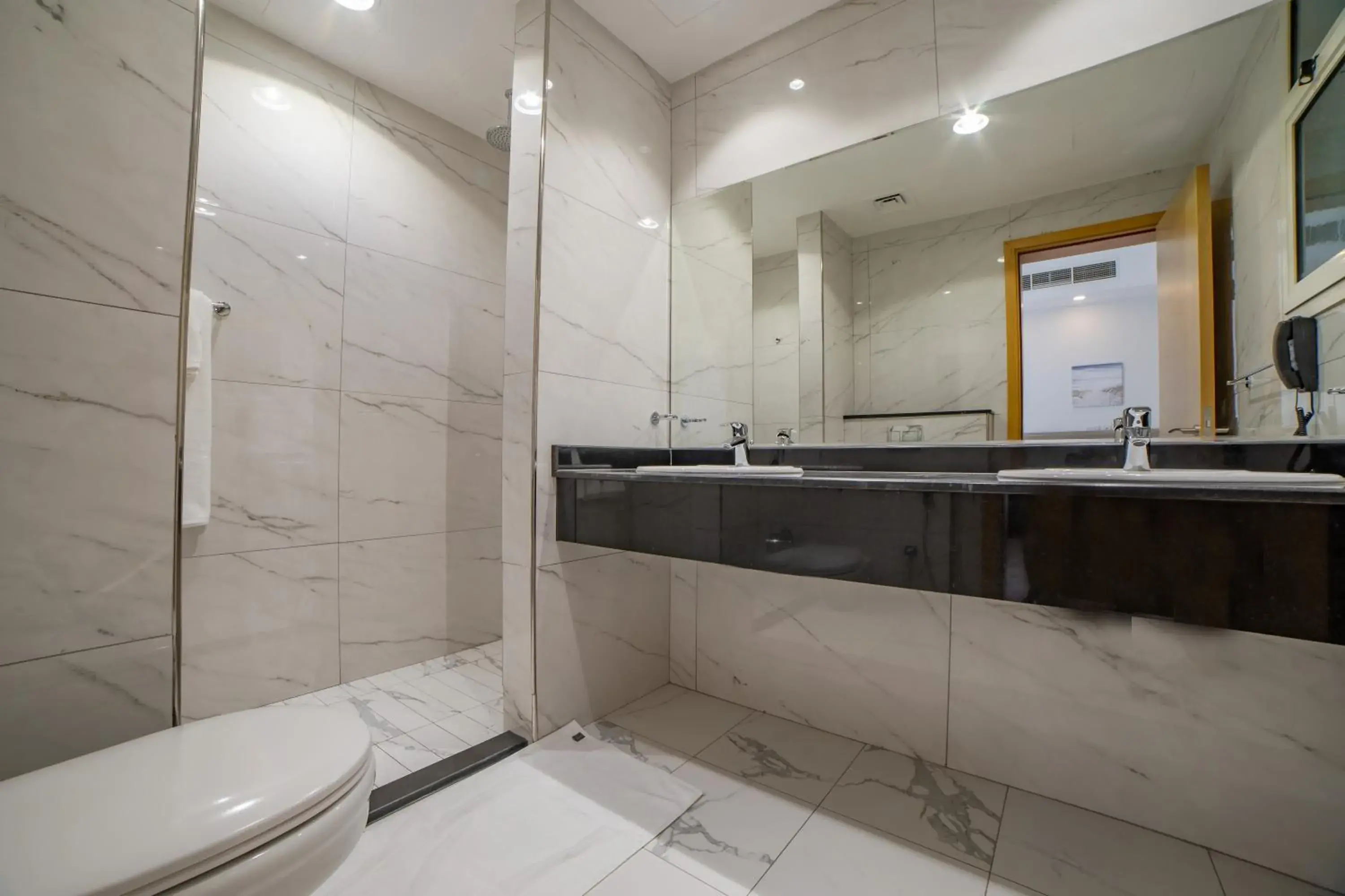 Two-Bedroom Suite in Platinum Coast Hotel Apartments Two-Bedroom Suite in Platinum Coast Hotel Apartments