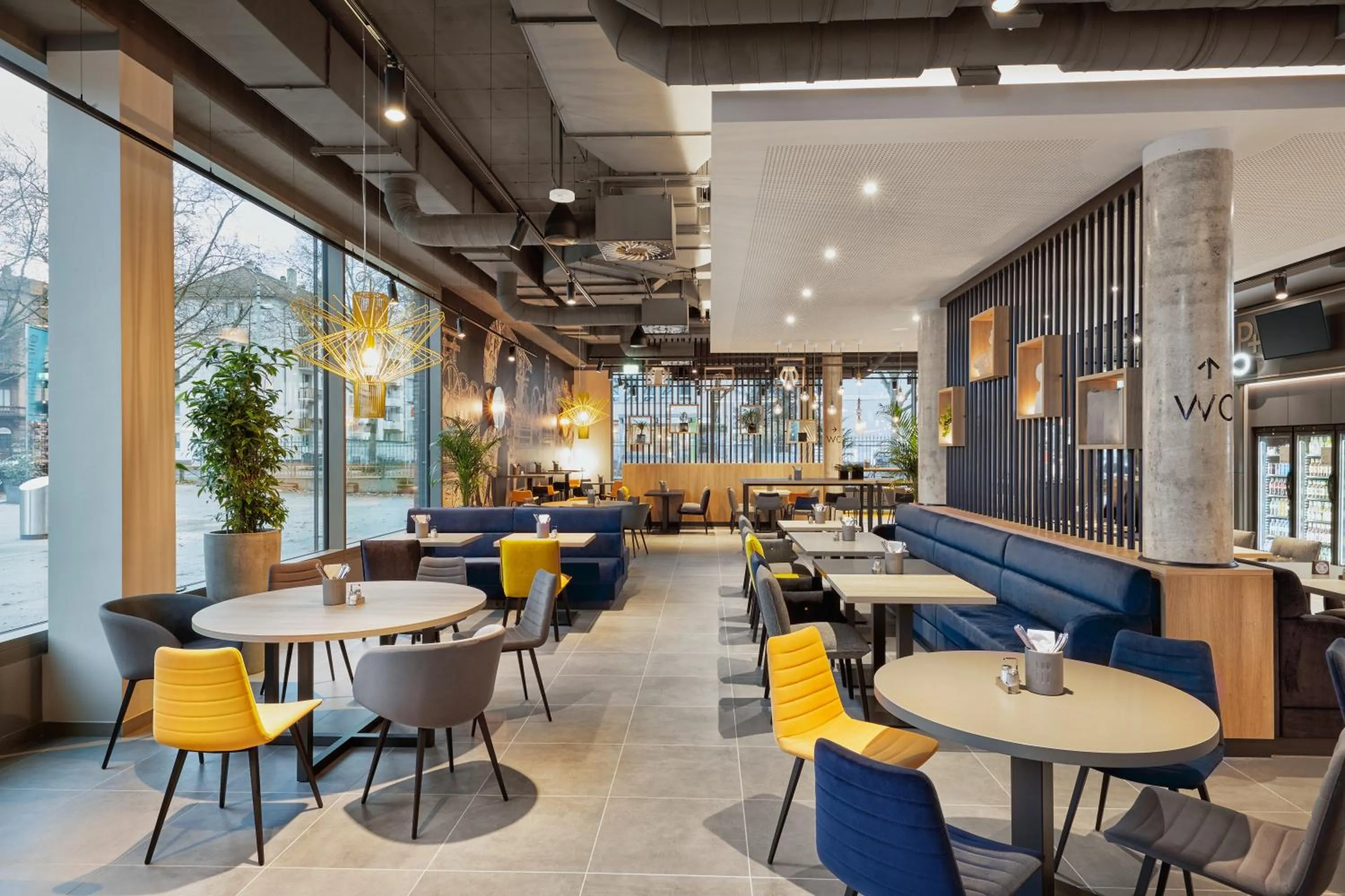 Restaurant/places to eat in H2 Hotel Mainz