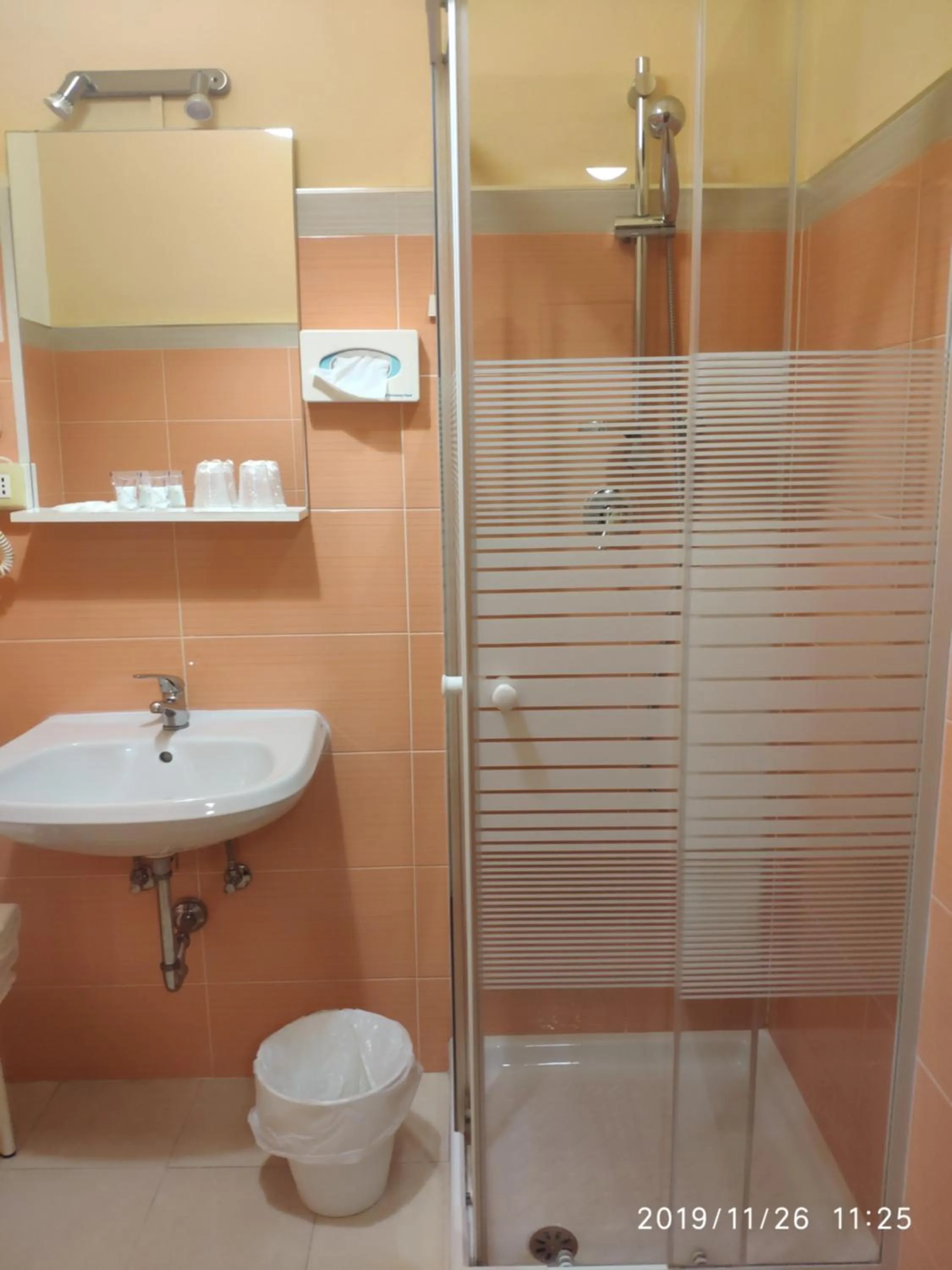 Giappone Inn Parking Hotel