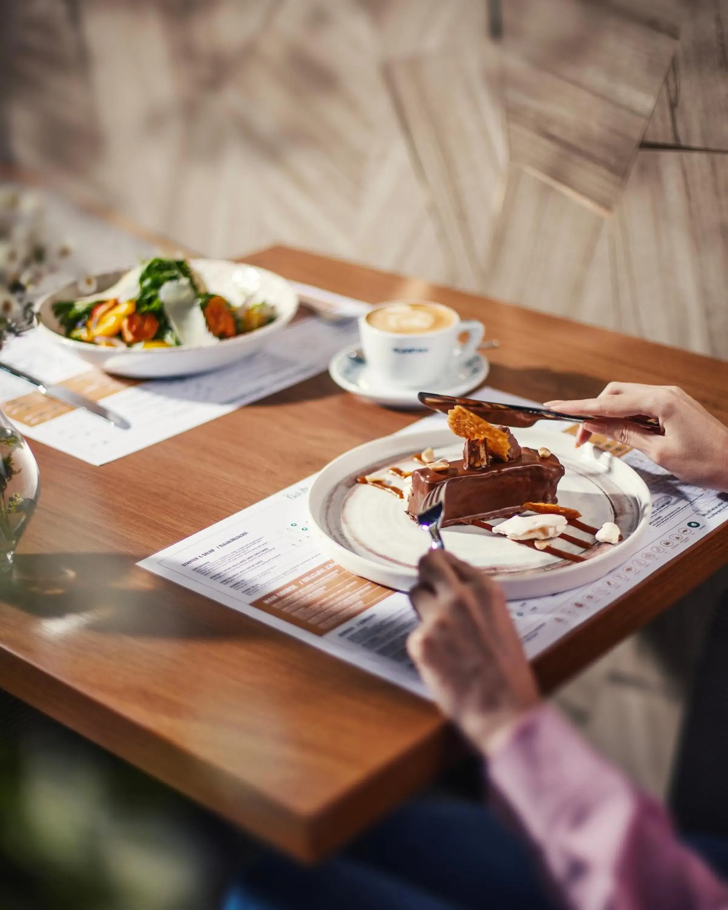 Food and drinks in Glarros OldTown Food and drinks in Glarros OldTown