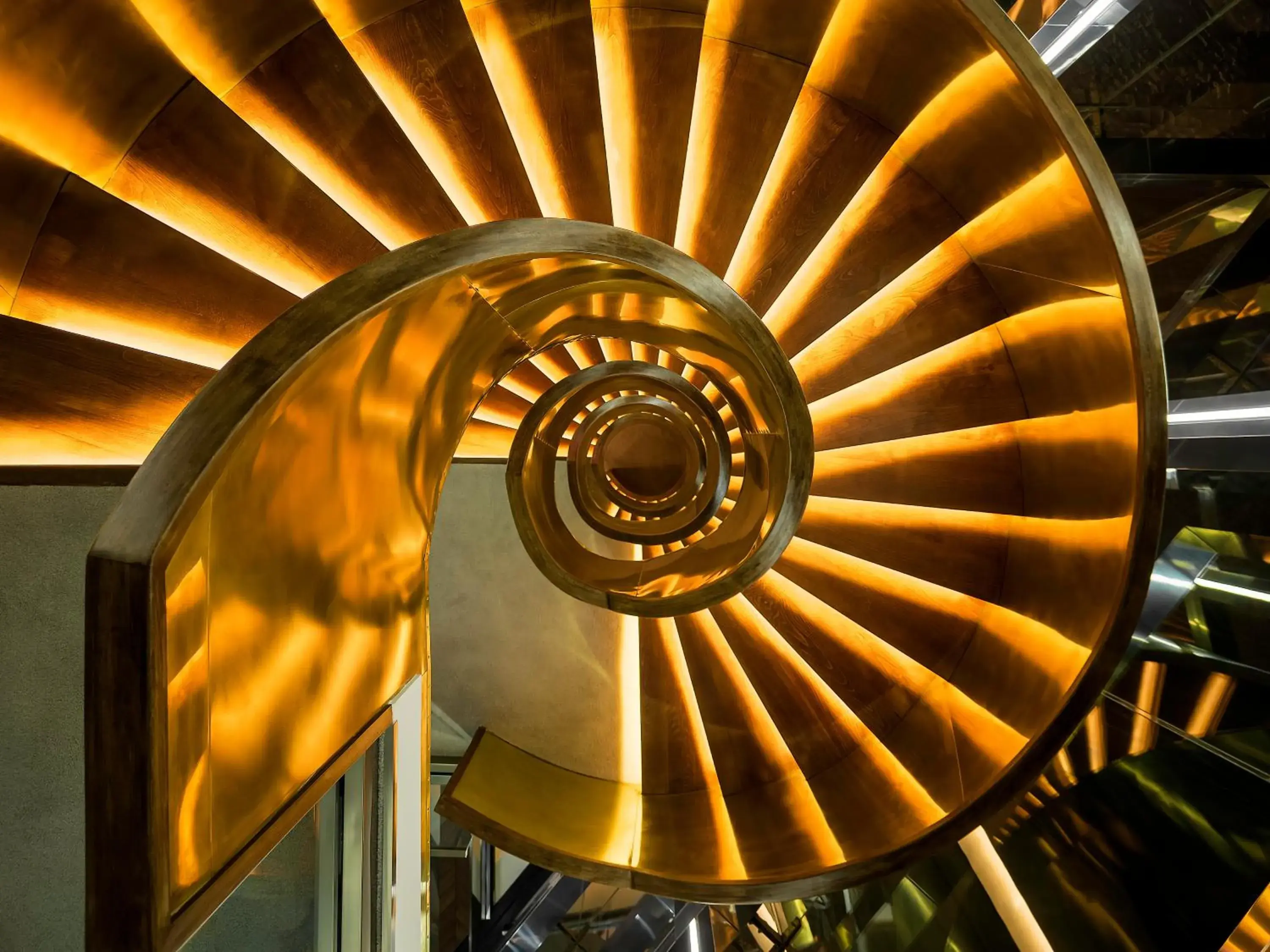 Property building in Glarros OldTown Property building in Glarros OldTown