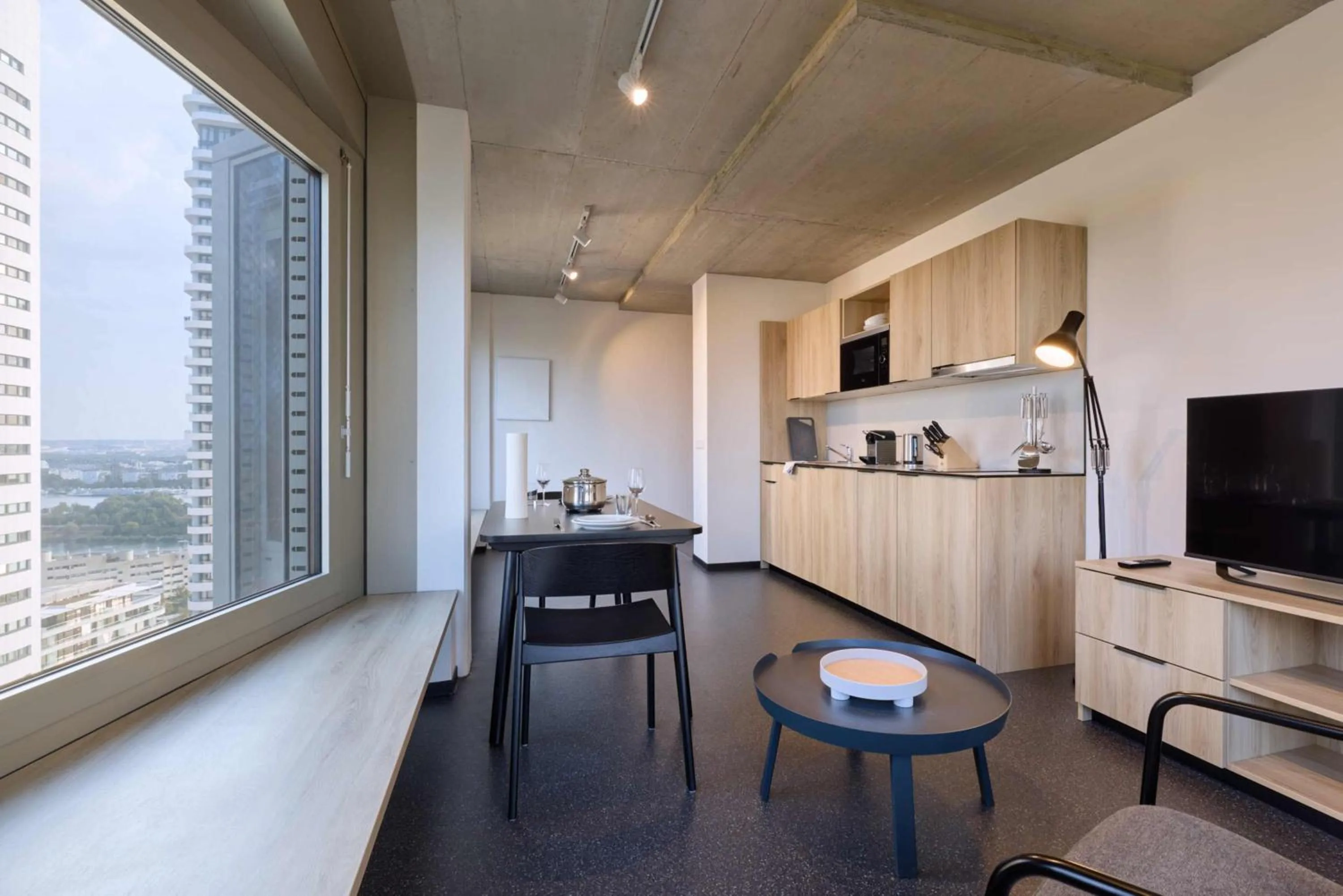 Kitchen or kitchenette in District Living