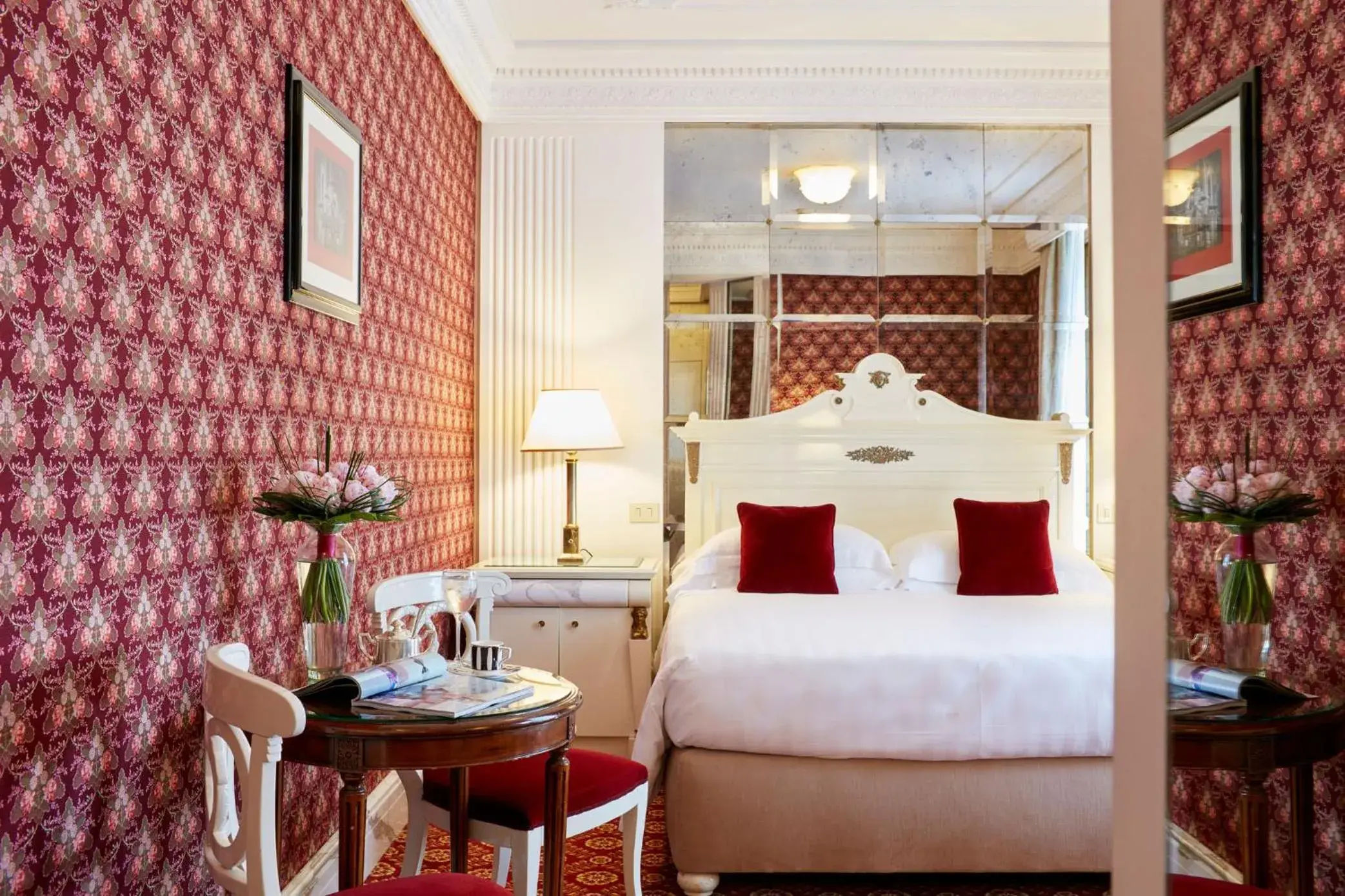 Bed in Hotel Regency - Small Luxury Hotels of the World Bed in Hotel Regency - Small Luxury Hotels of the World