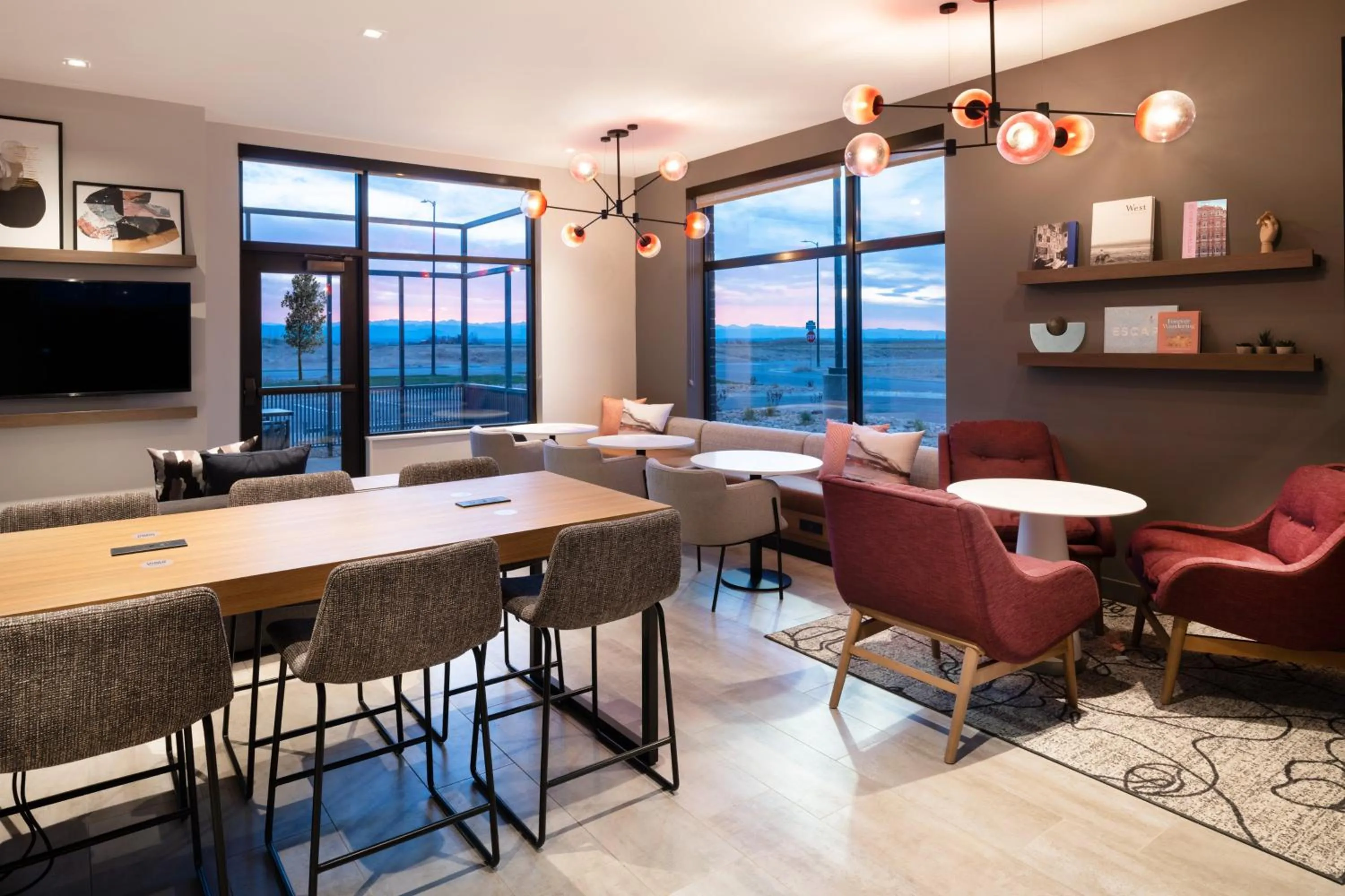 Lounge or bar in Atwell Suites - DENVER AIRPORT TOWER ROAD by IHG