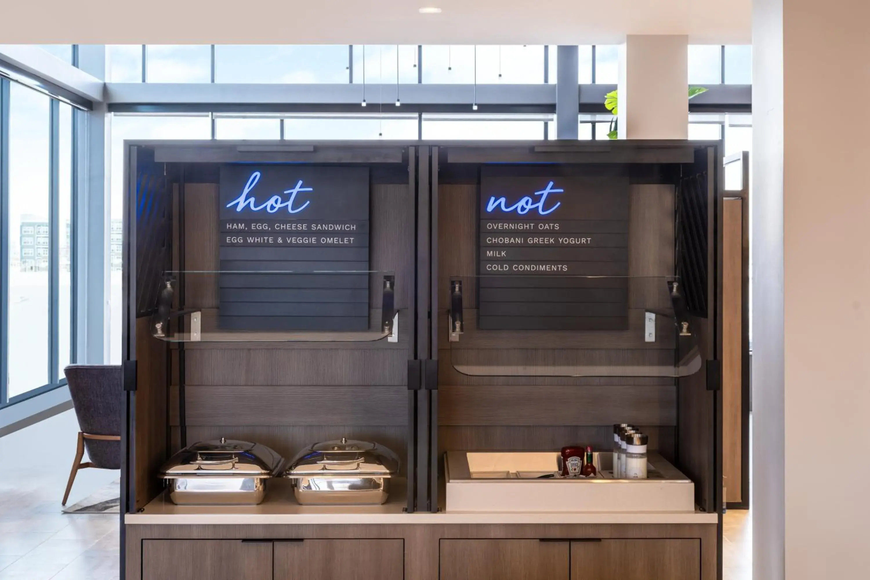 Breakfast in Atwell Suites - DENVER AIRPORT TOWER ROAD by IHG Breakfast in Atwell Suites - DENVER AIRPORT TOWER ROAD by IHG