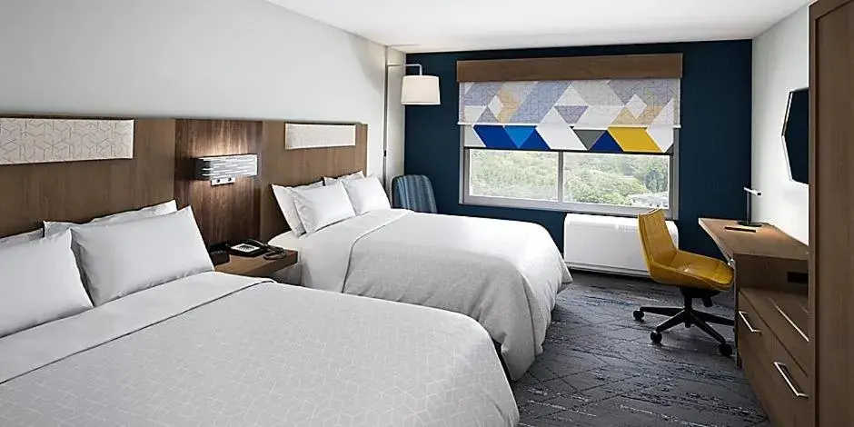 Bed in Holiday Inn Express - South Haven by IHG Bed in Holiday Inn Express - South Haven by IHG