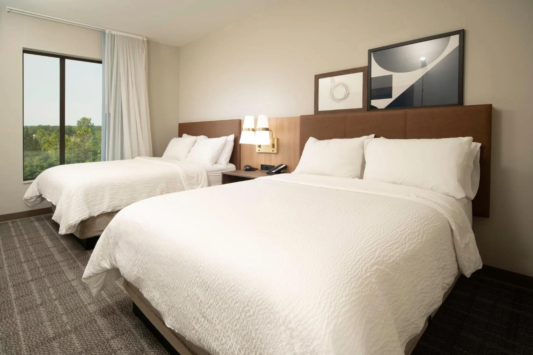 Photo of the whole room, Bed in Staybridge Suites - Cincinnati East - Milford by IHG