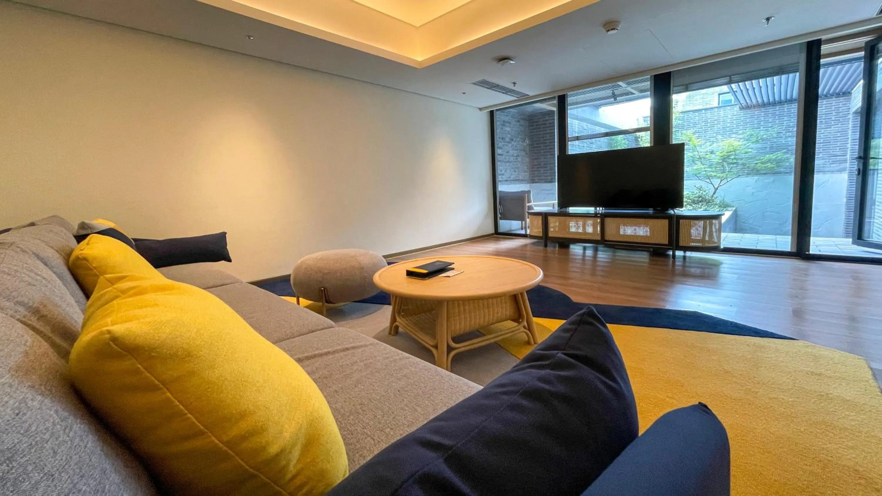 Living room in voco Nanjing Garden Expo by IHG