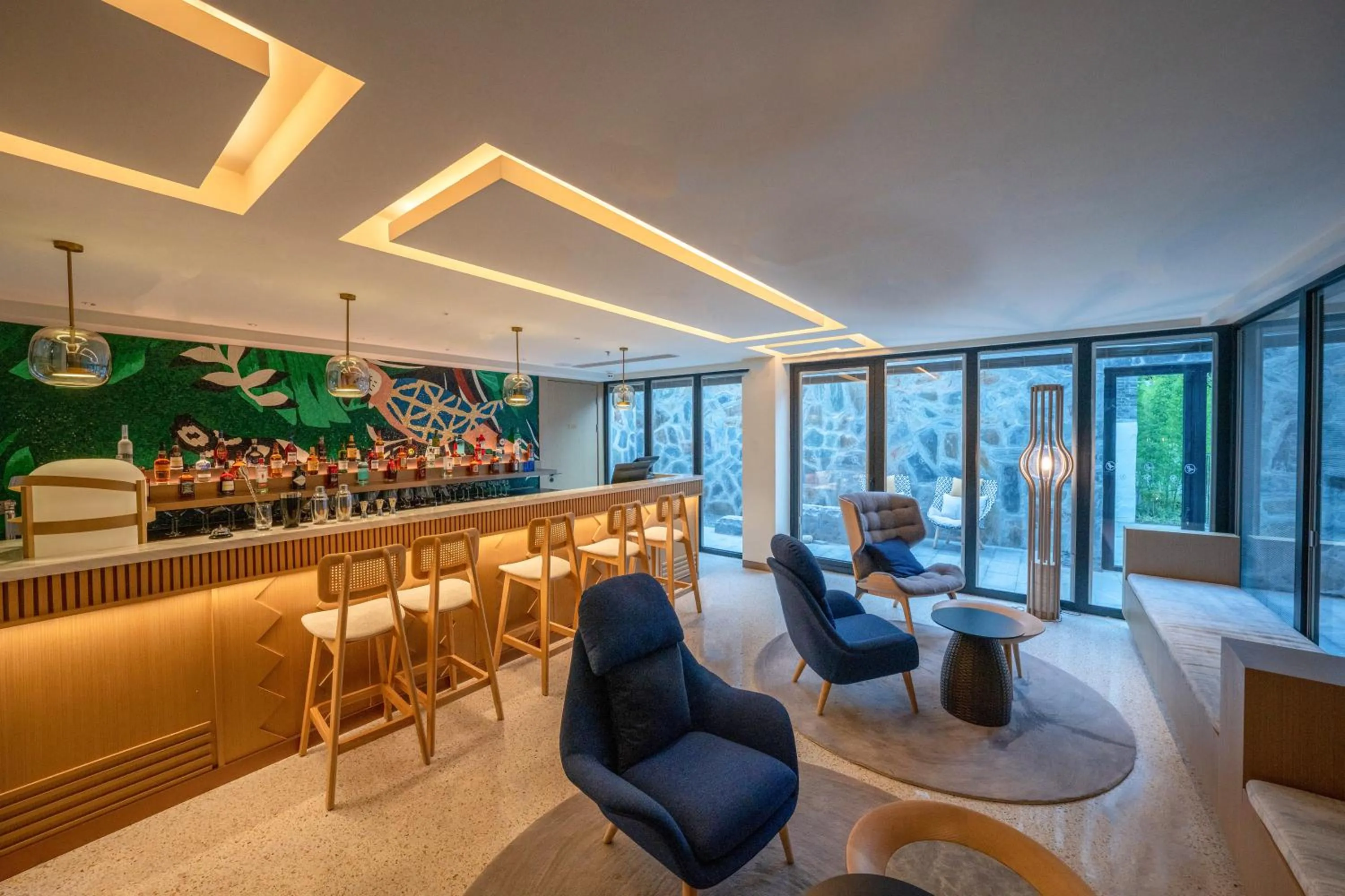 Lounge or bar in voco Nanjing Garden Expo by IHG