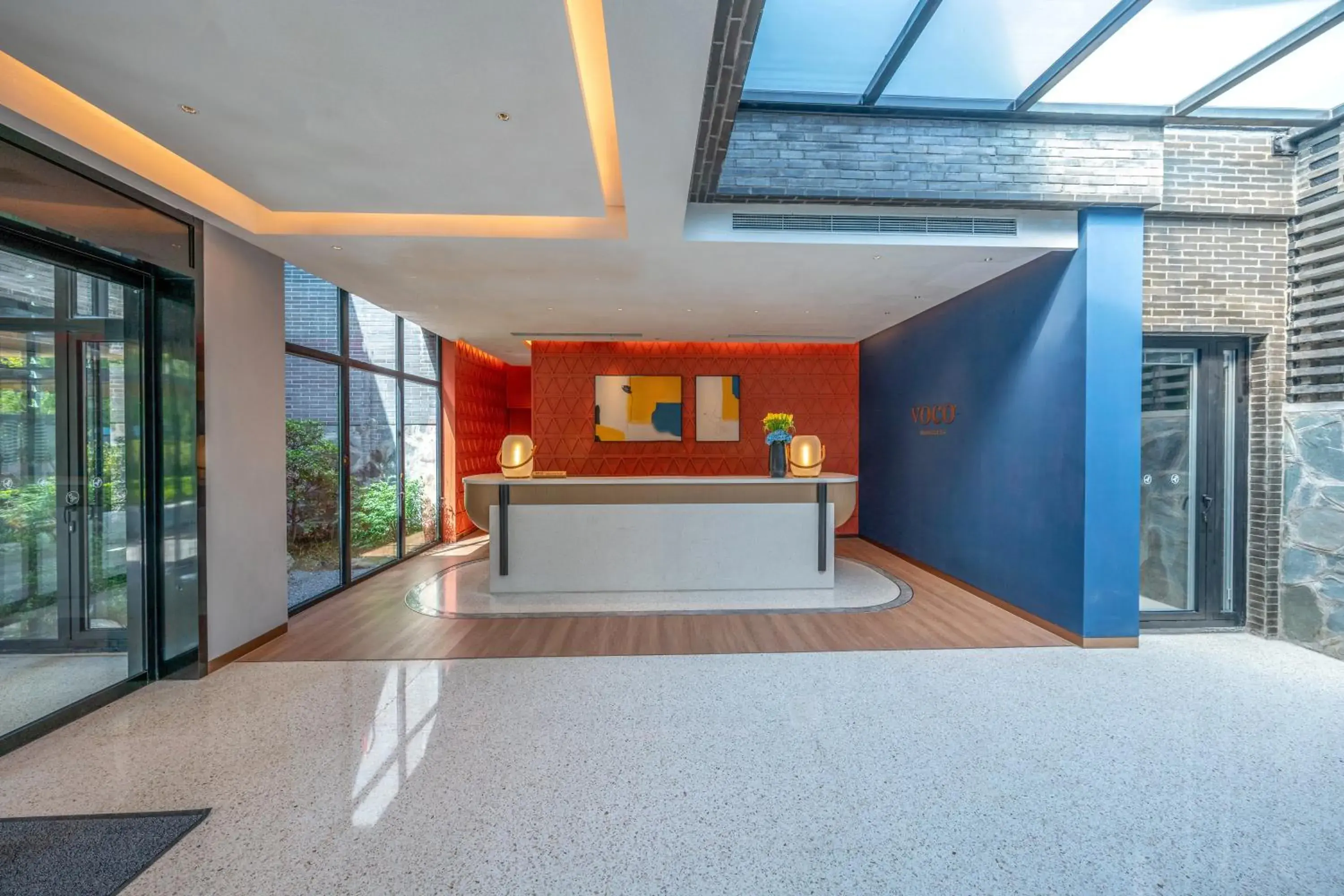 Lobby or reception in voco Nanjing Garden Expo by IHG Lobby or reception in voco Nanjing Garden Expo by IHG
