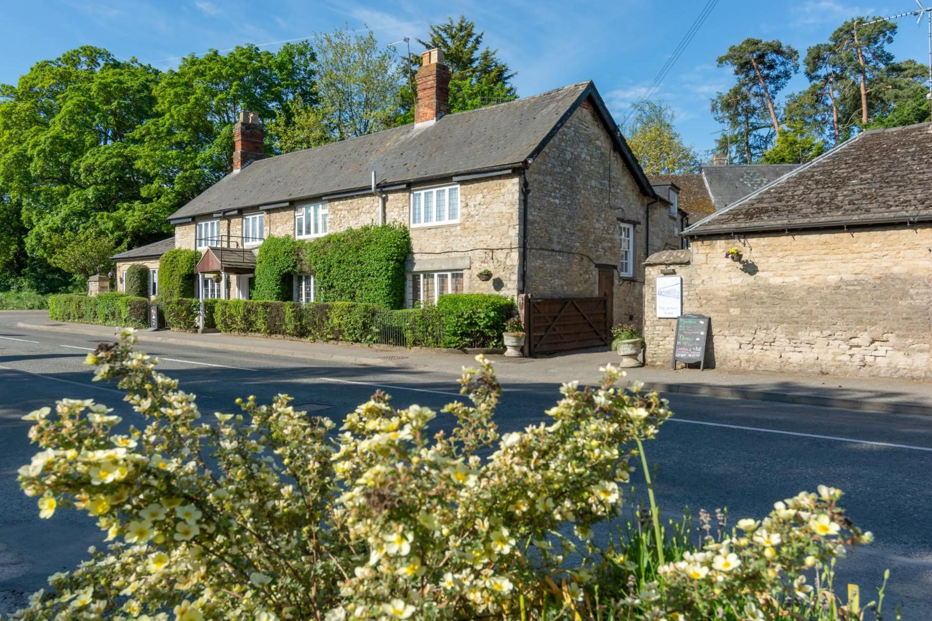 Property building in Jersey Arms Hotel Bicester