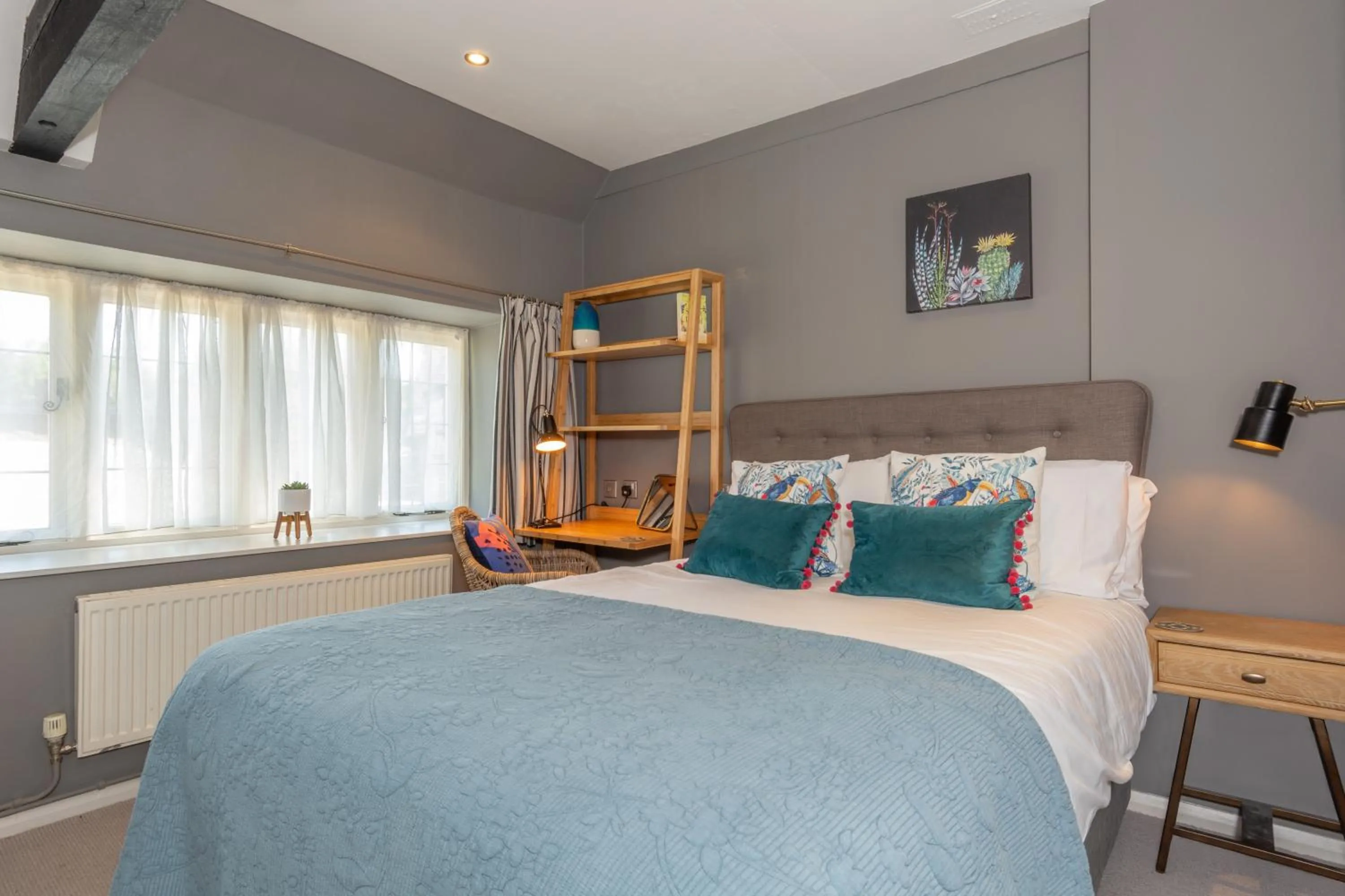 Bed in Jersey Arms Hotel Bicester