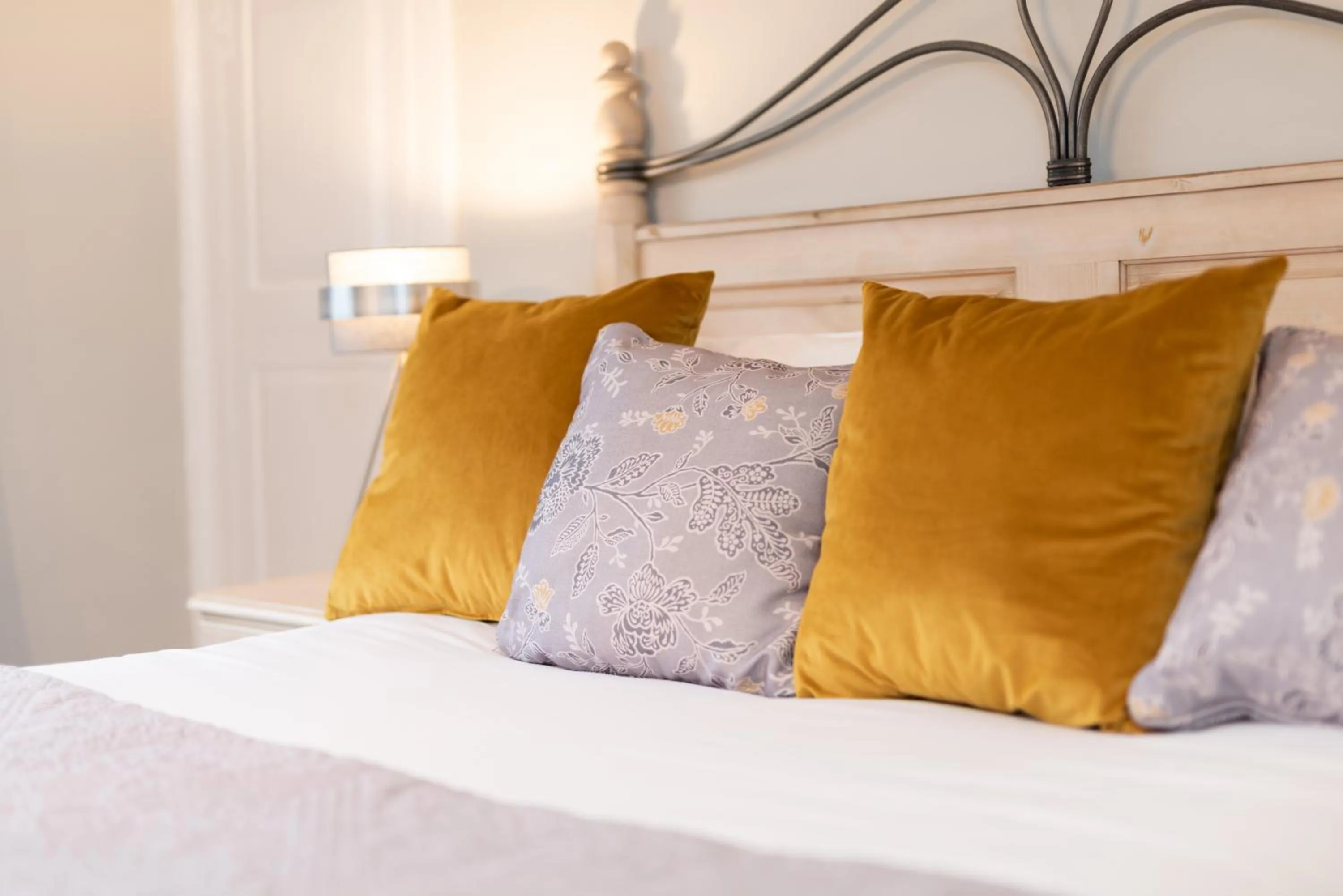 Bed in Jersey Arms Hotel Bicester