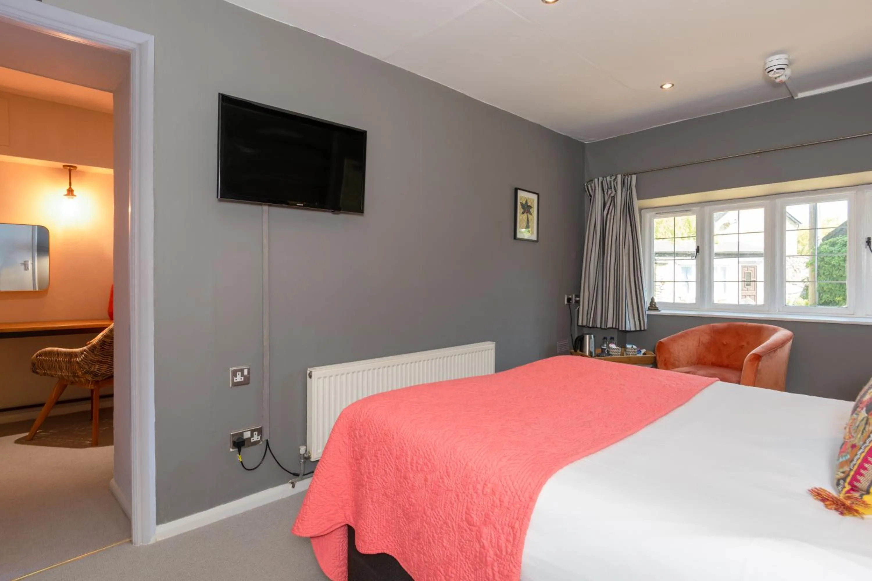 Bedroom, Bed in Jersey Arms Hotel Bicester