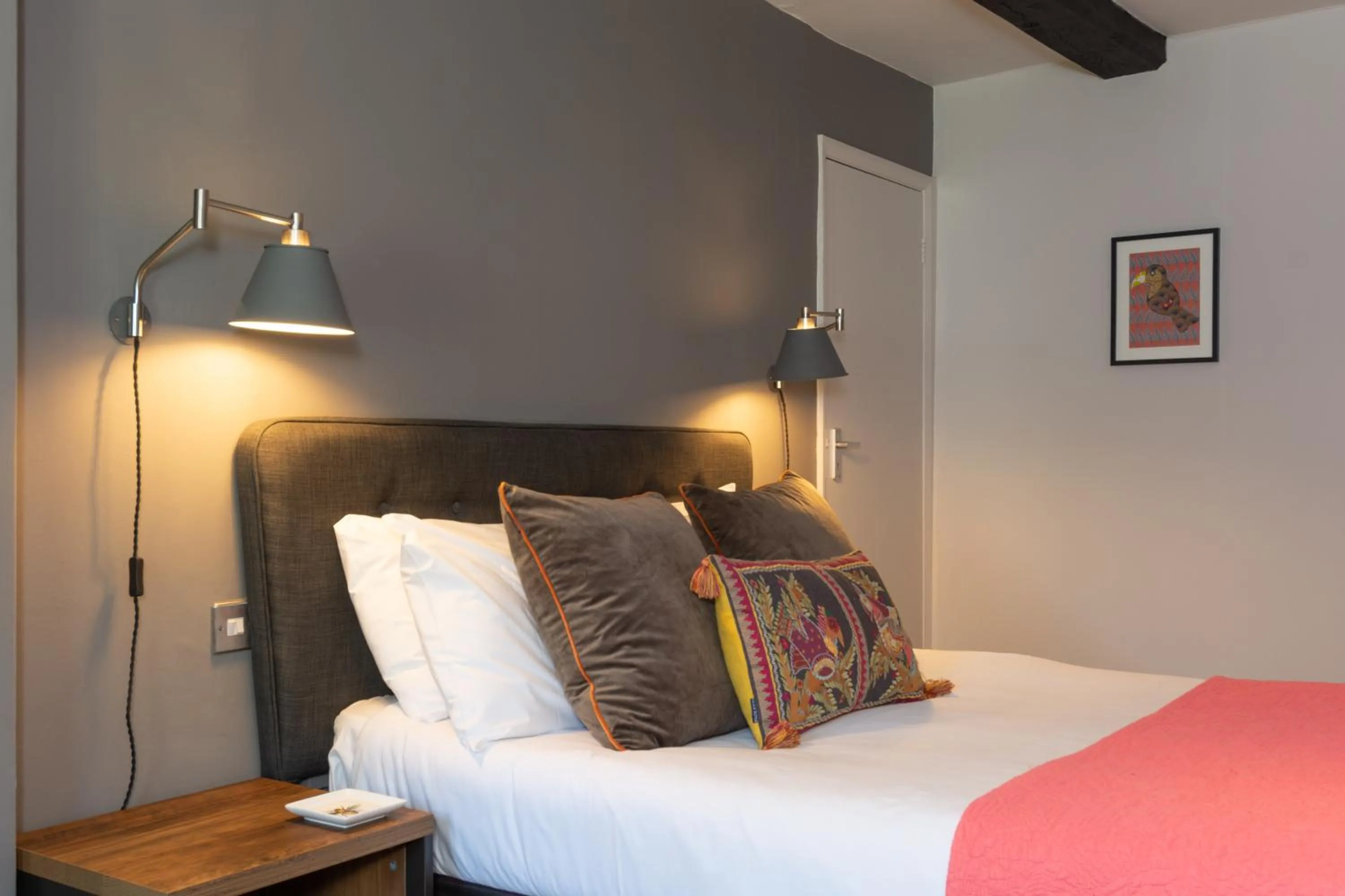 Bed in Jersey Arms Hotel Bicester