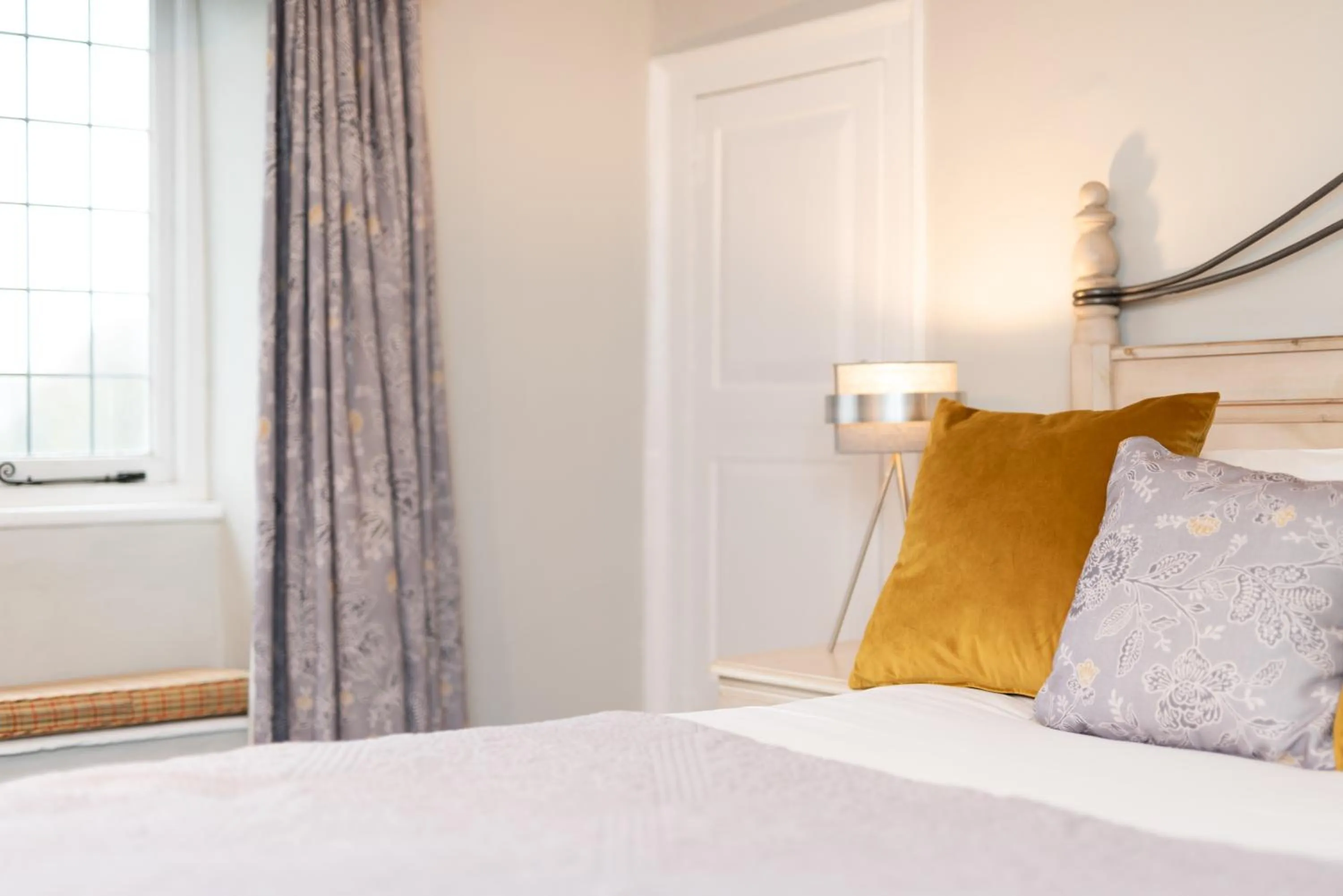 Bed in Jersey Arms Hotel Bicester