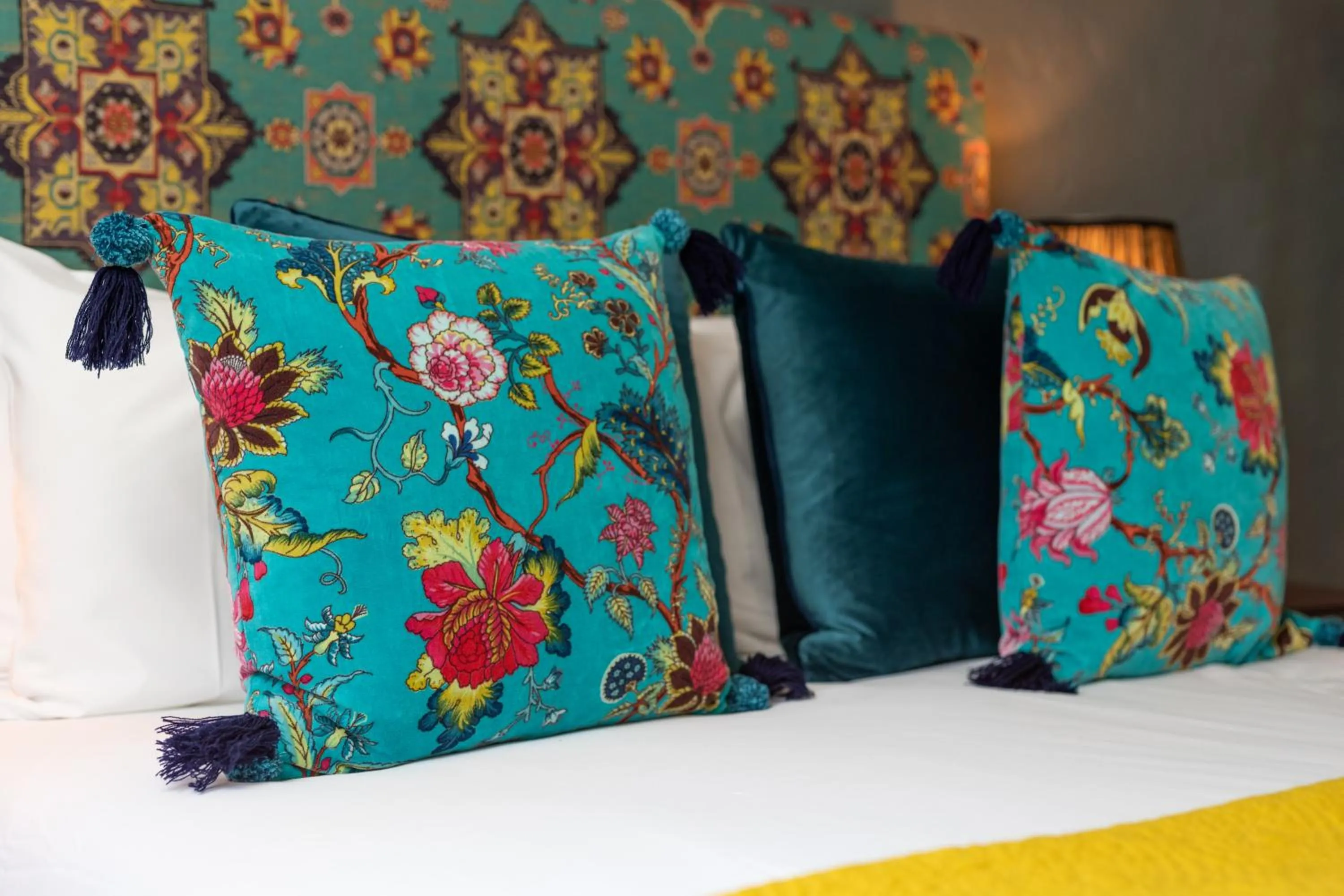 Bed in Jersey Arms Hotel Bicester