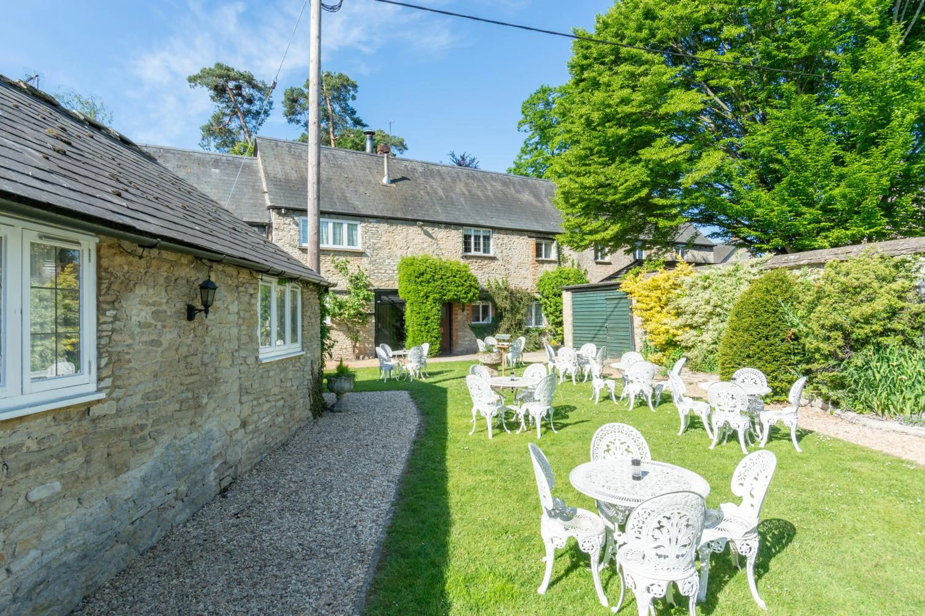 Garden in Jersey Arms Hotel Bicester