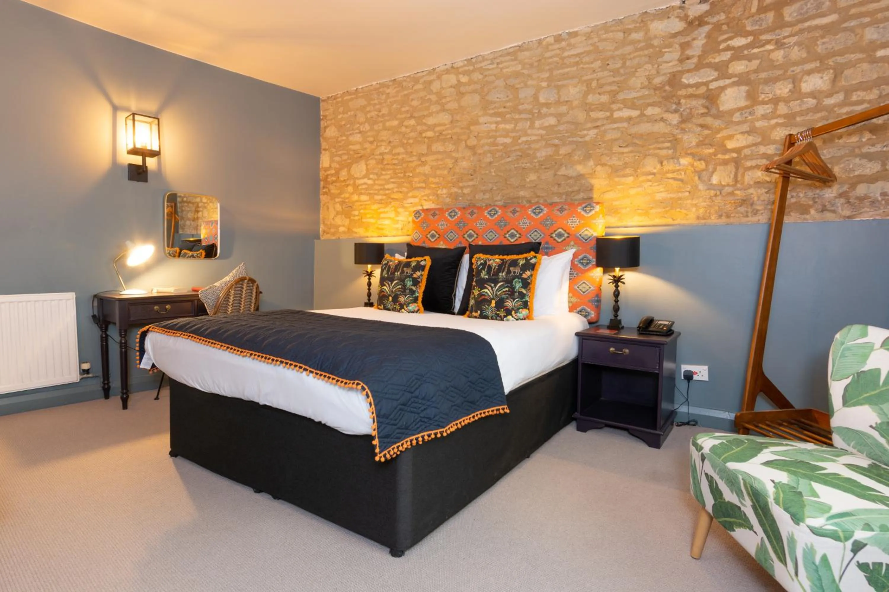 Bedroom, Bed in Jersey Arms Hotel Bicester