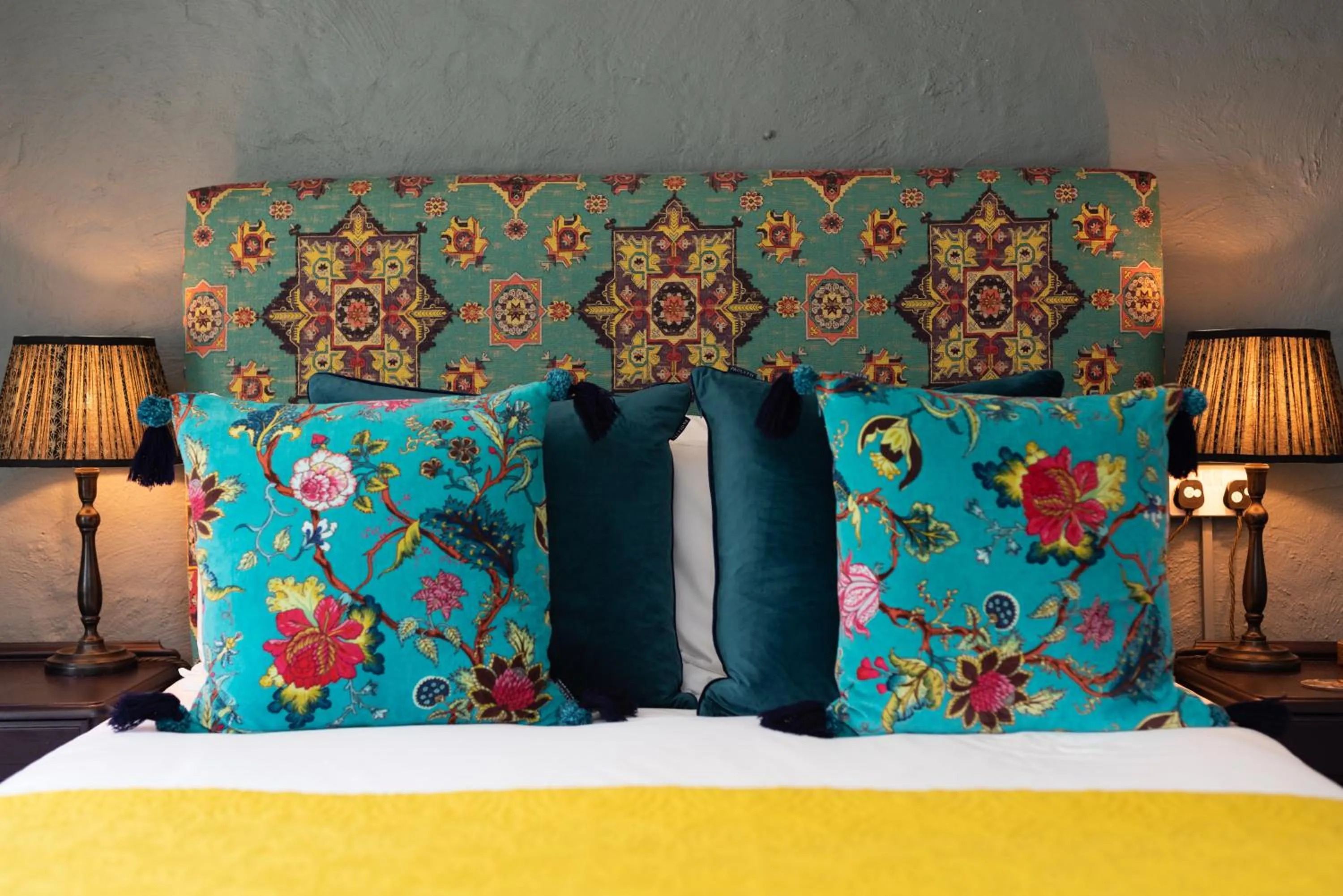 Bed in Jersey Arms Hotel Bicester