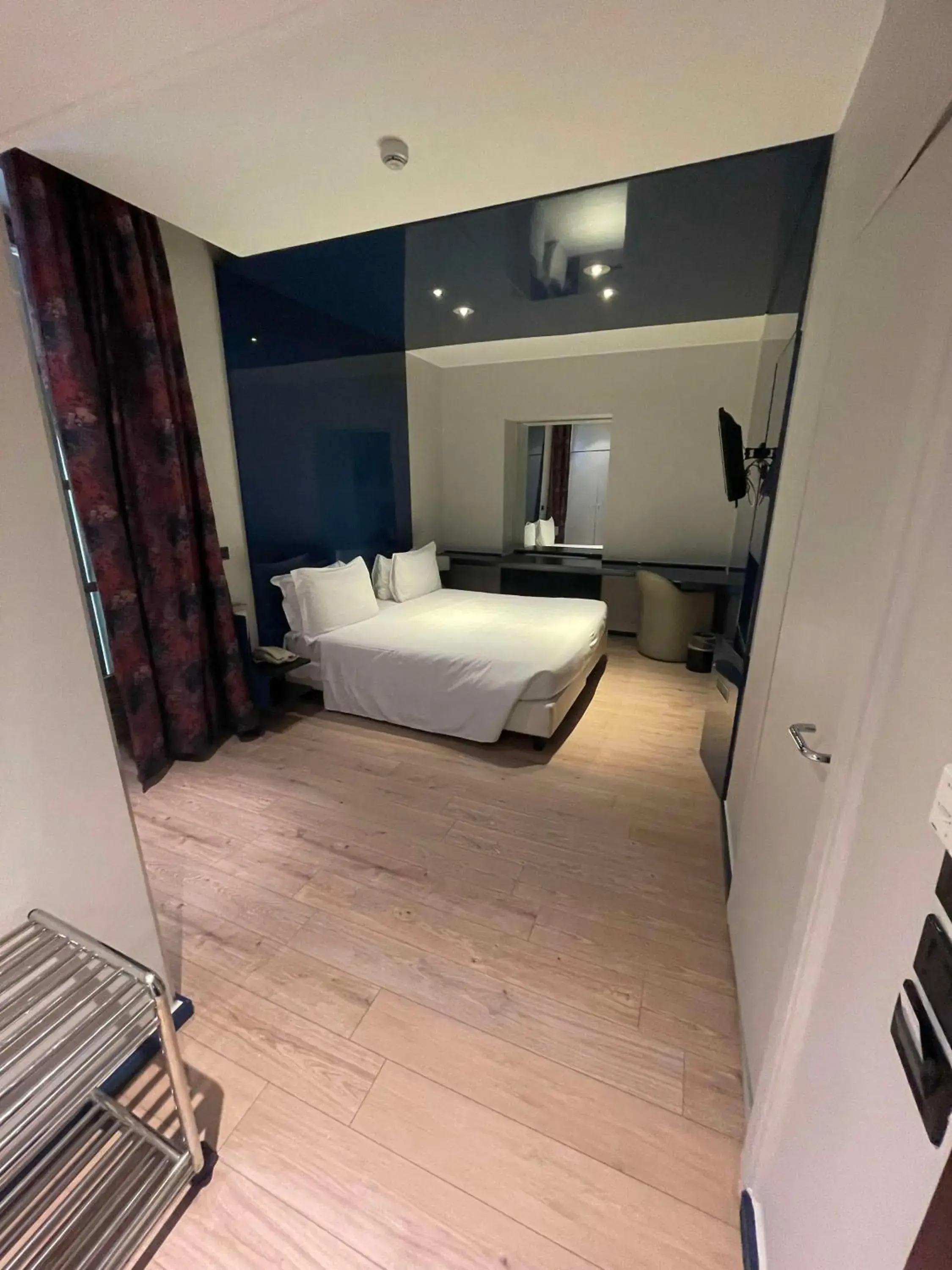 Bedroom, Bed in Sure Hotel by Best Western Turin City Centre Bedroom, Bed in Sure Hotel by Best Western Turin City Centre