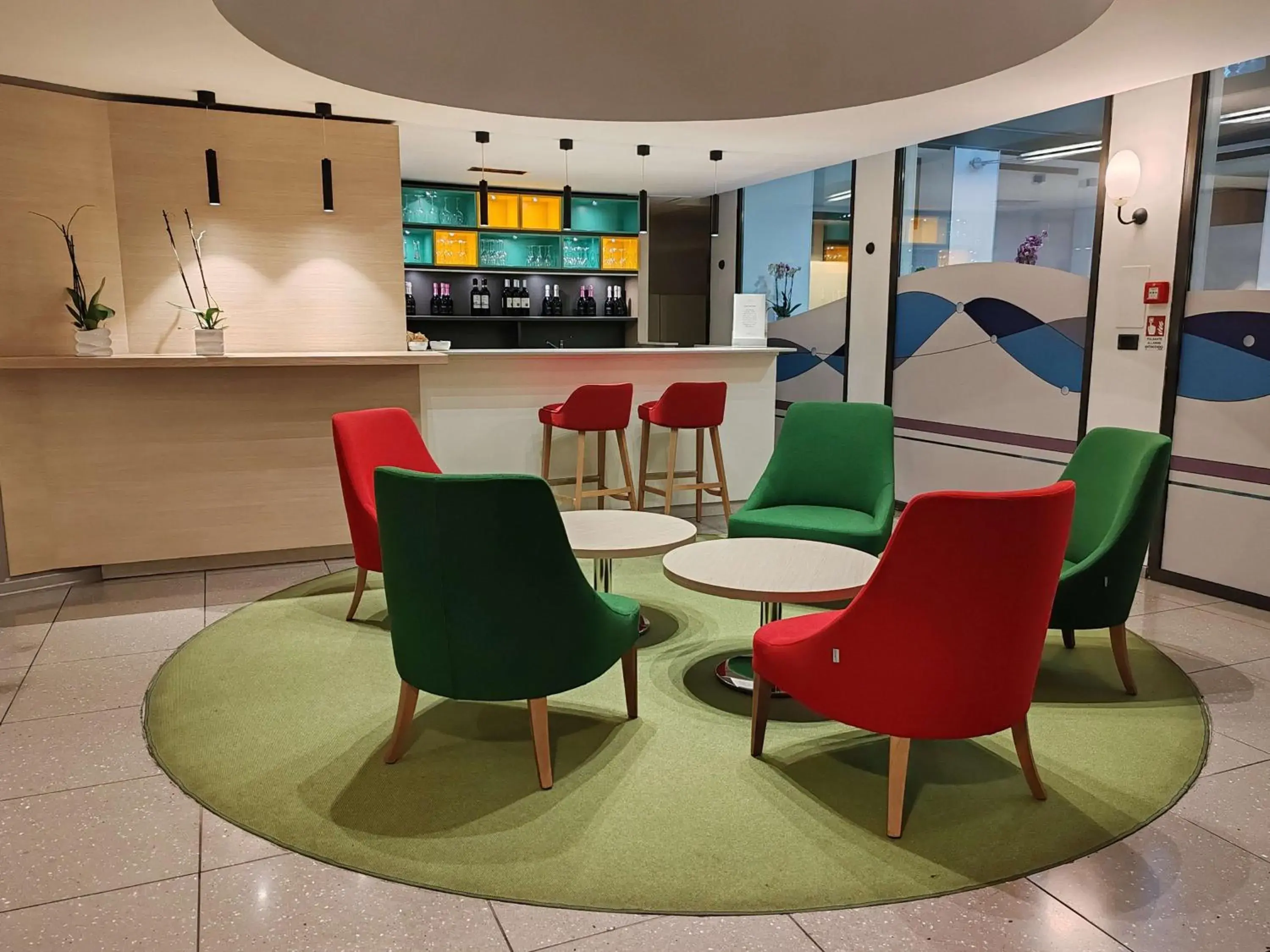 Lounge or bar in Sure Hotel by Best Western Turin City Centre Lounge or bar in Sure Hotel by Best Western Turin City Centre