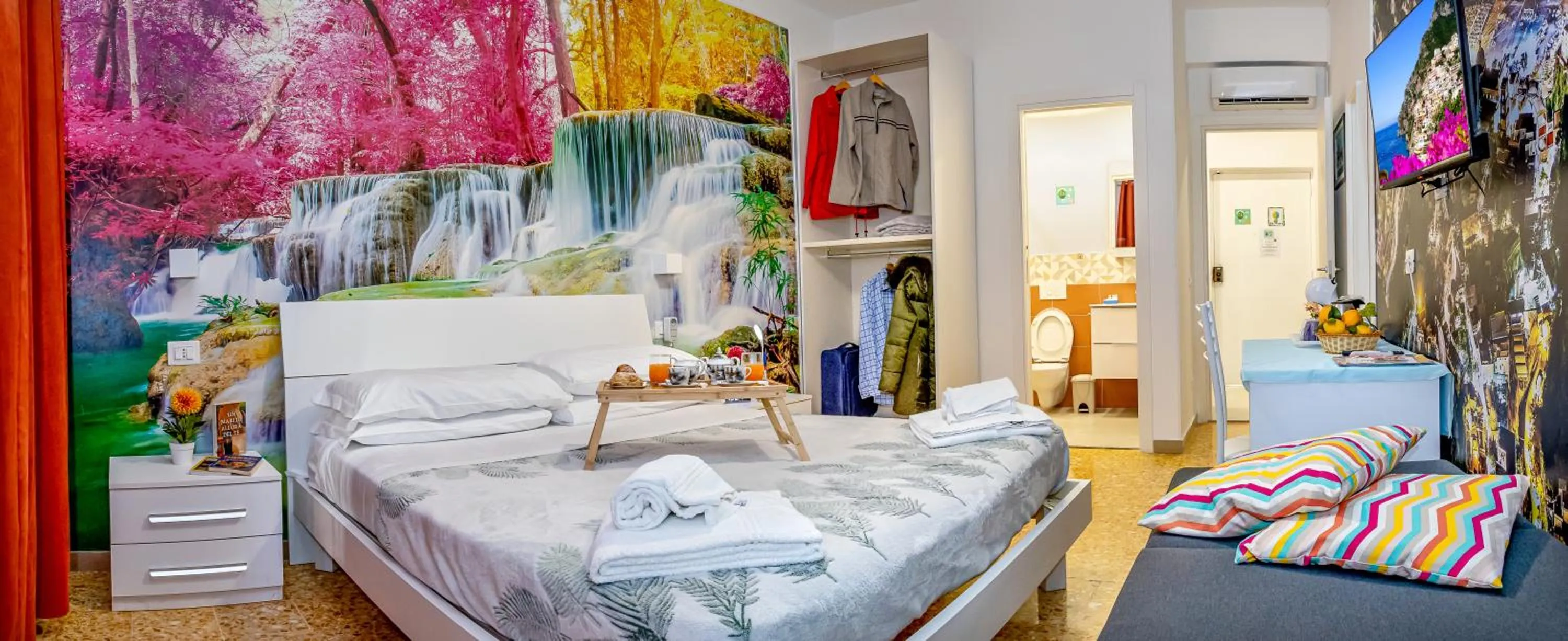 Bed in Sorrento Mahal Kita Lovely 6-Bed in Sorrento