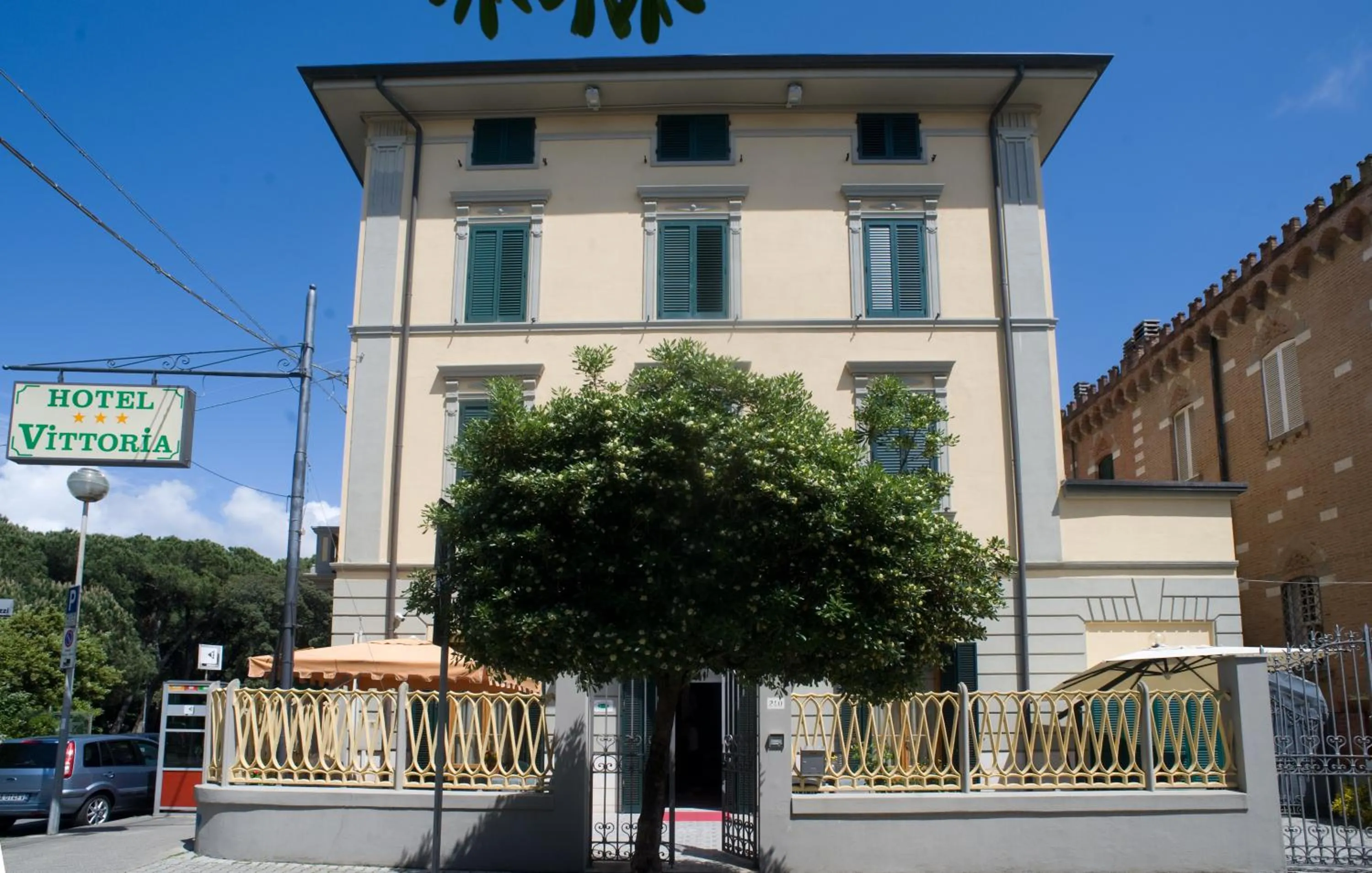 Property building in Hotel Vittoria