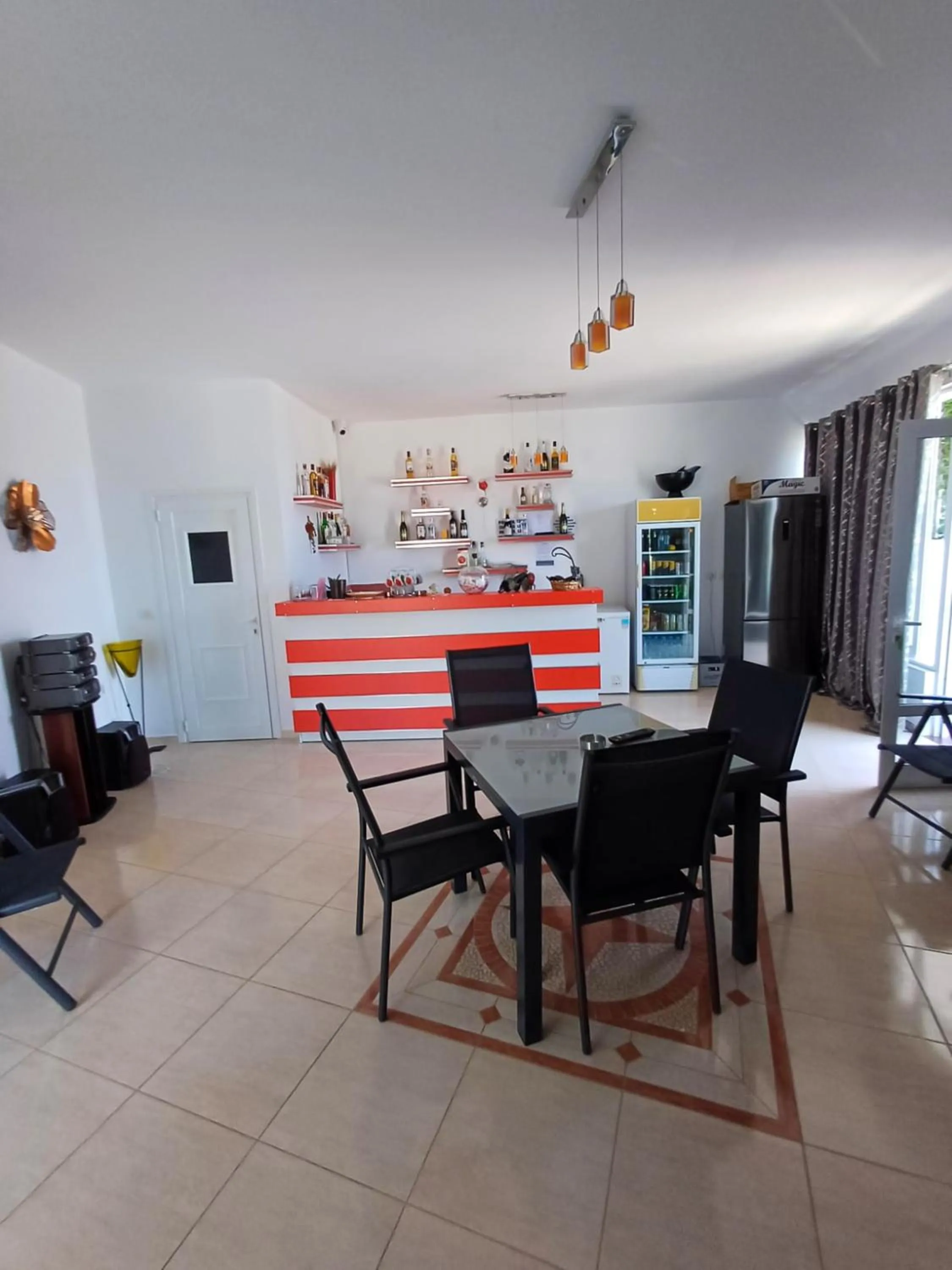 minibar in Hotel Sherifi