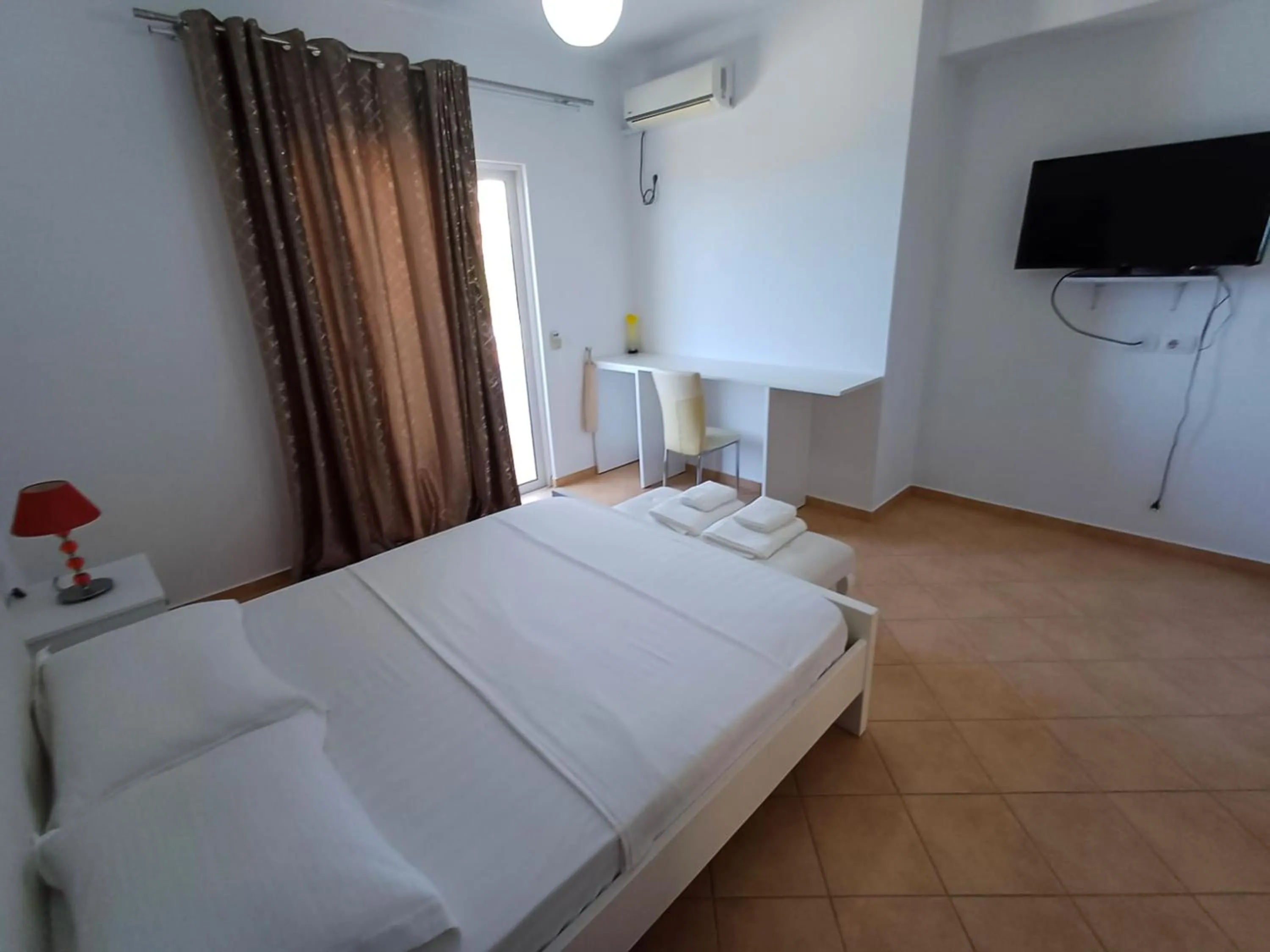 Bed in Hotel Sherifi