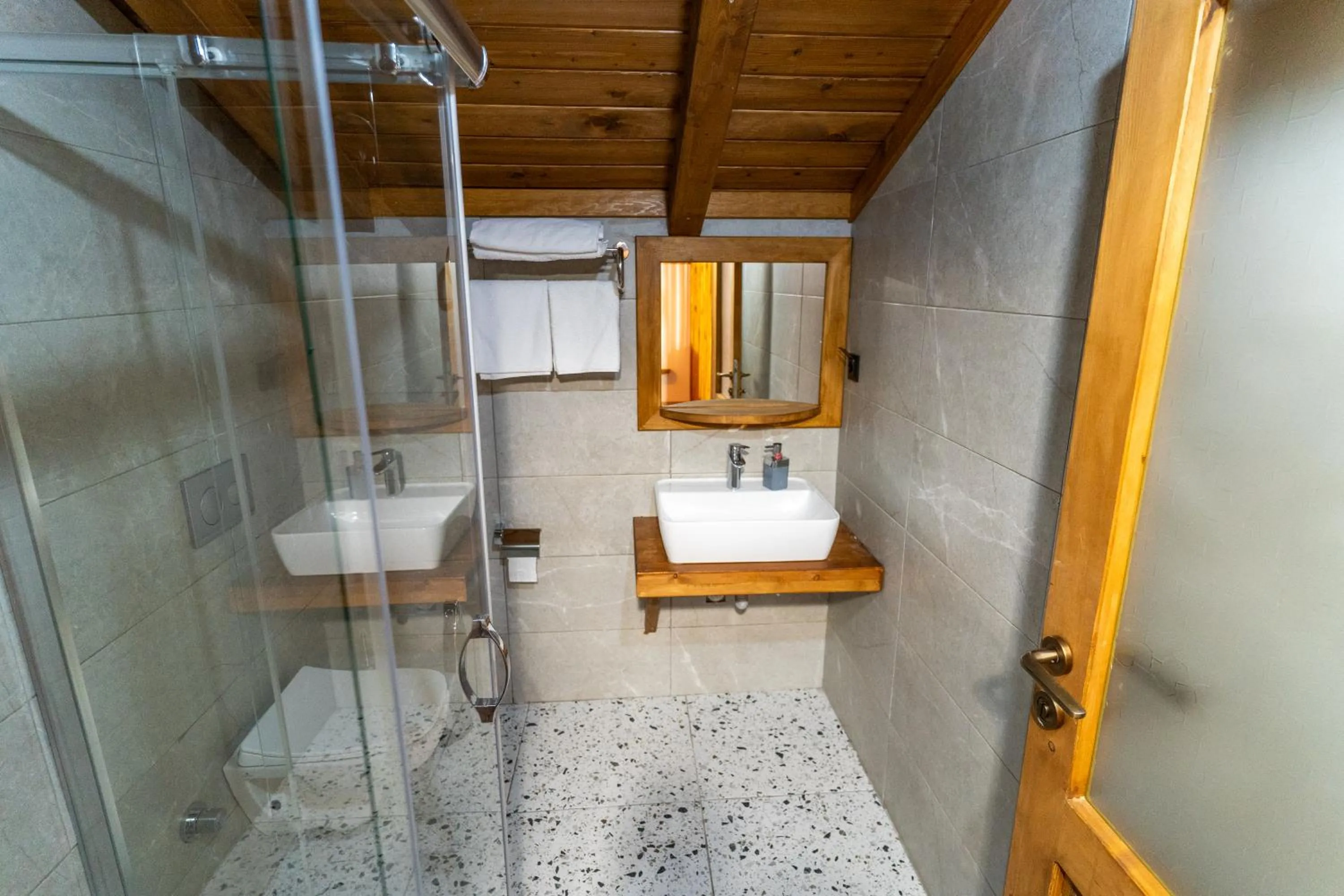 Bathroom in Maison Green Hill Hobbit Villas & Boutique Hotel