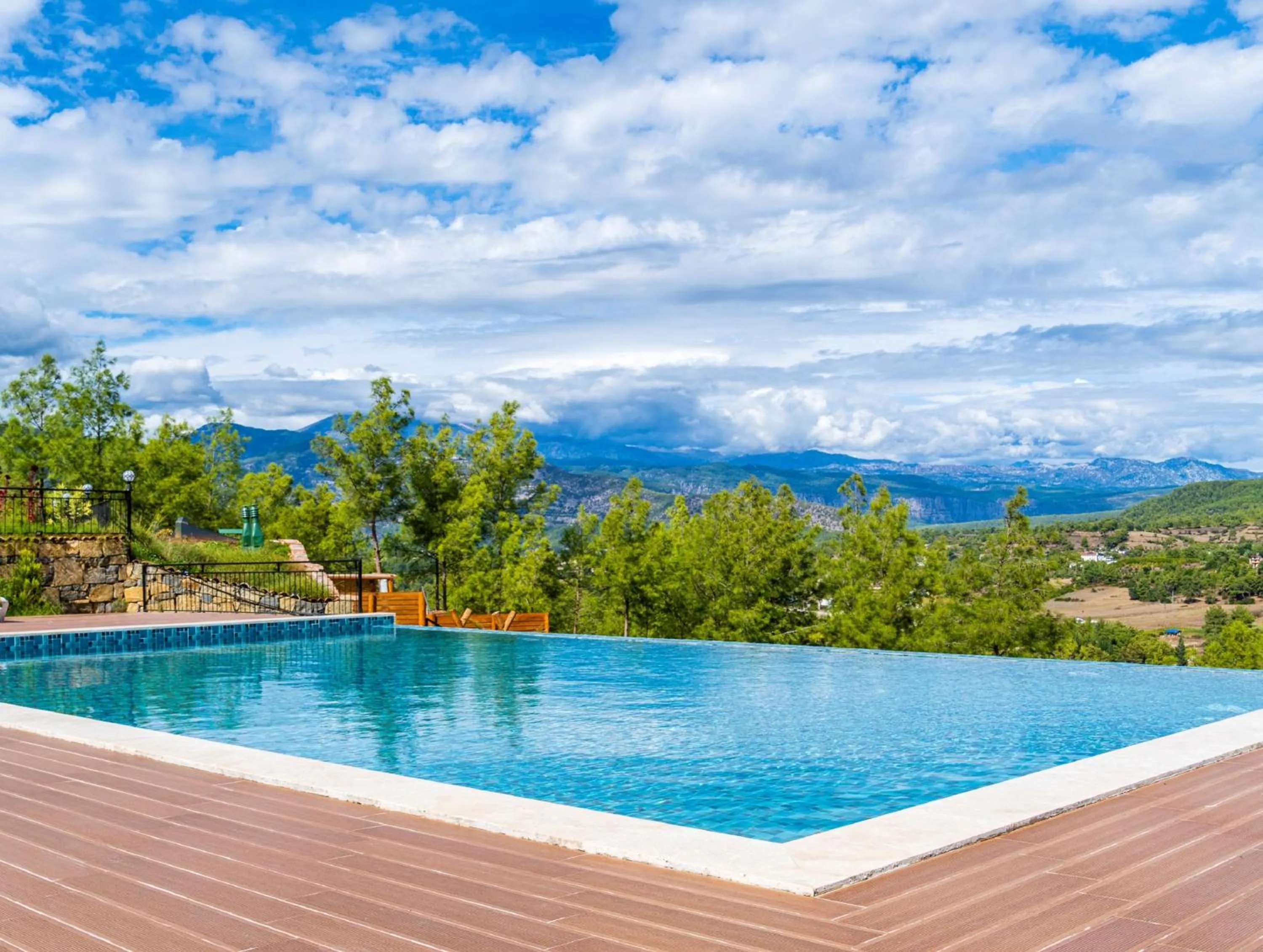 Swimming pool in Maison Green Hill Hobbit Villas & Boutique Hotel
