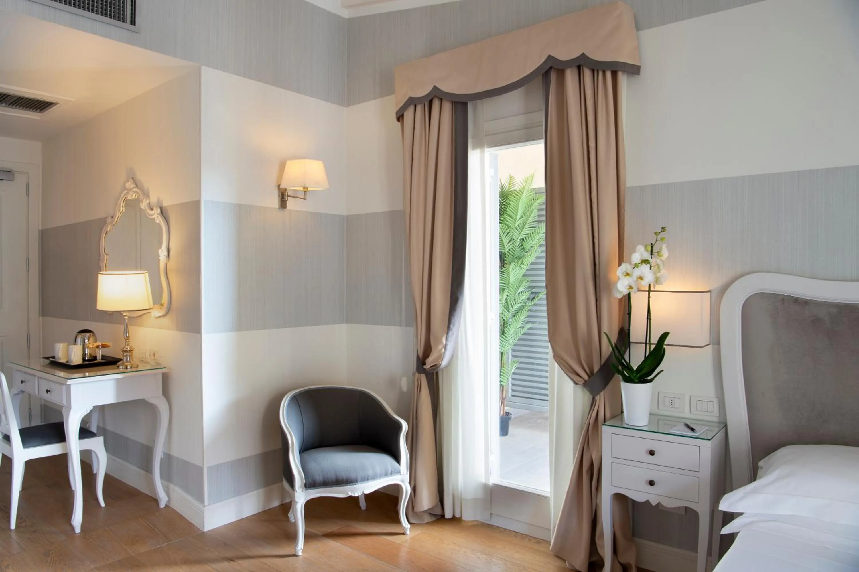 Bedroom, Bed in Hotel Rapallo